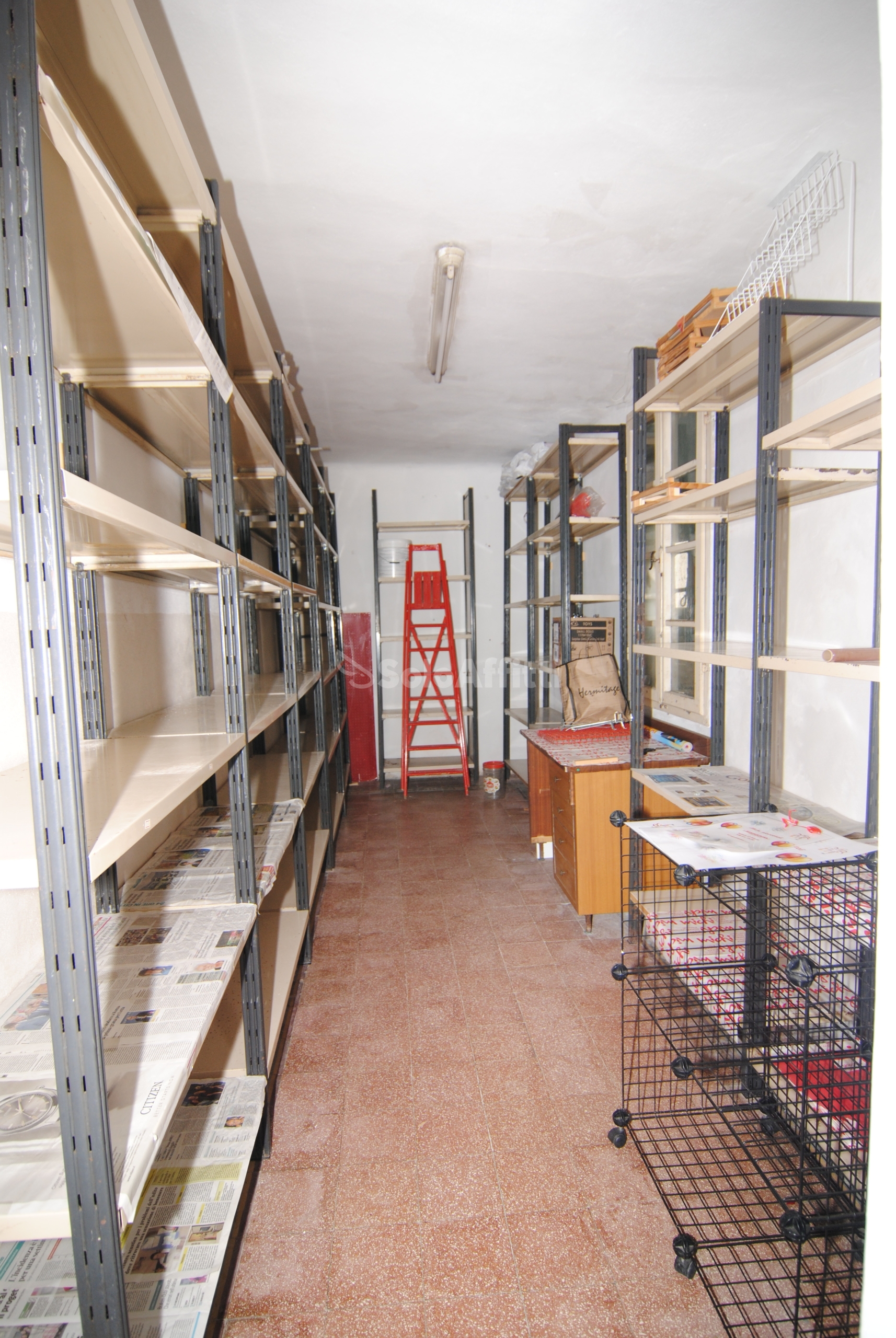 Immagine 7 di Locale commerciale in affitto  a Livorno