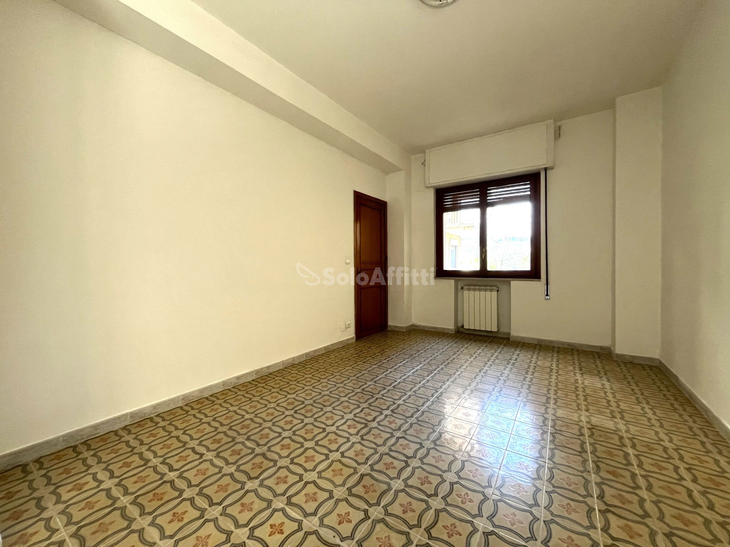 Immagine 10 di Trilocale in affitto  a Catanzaro