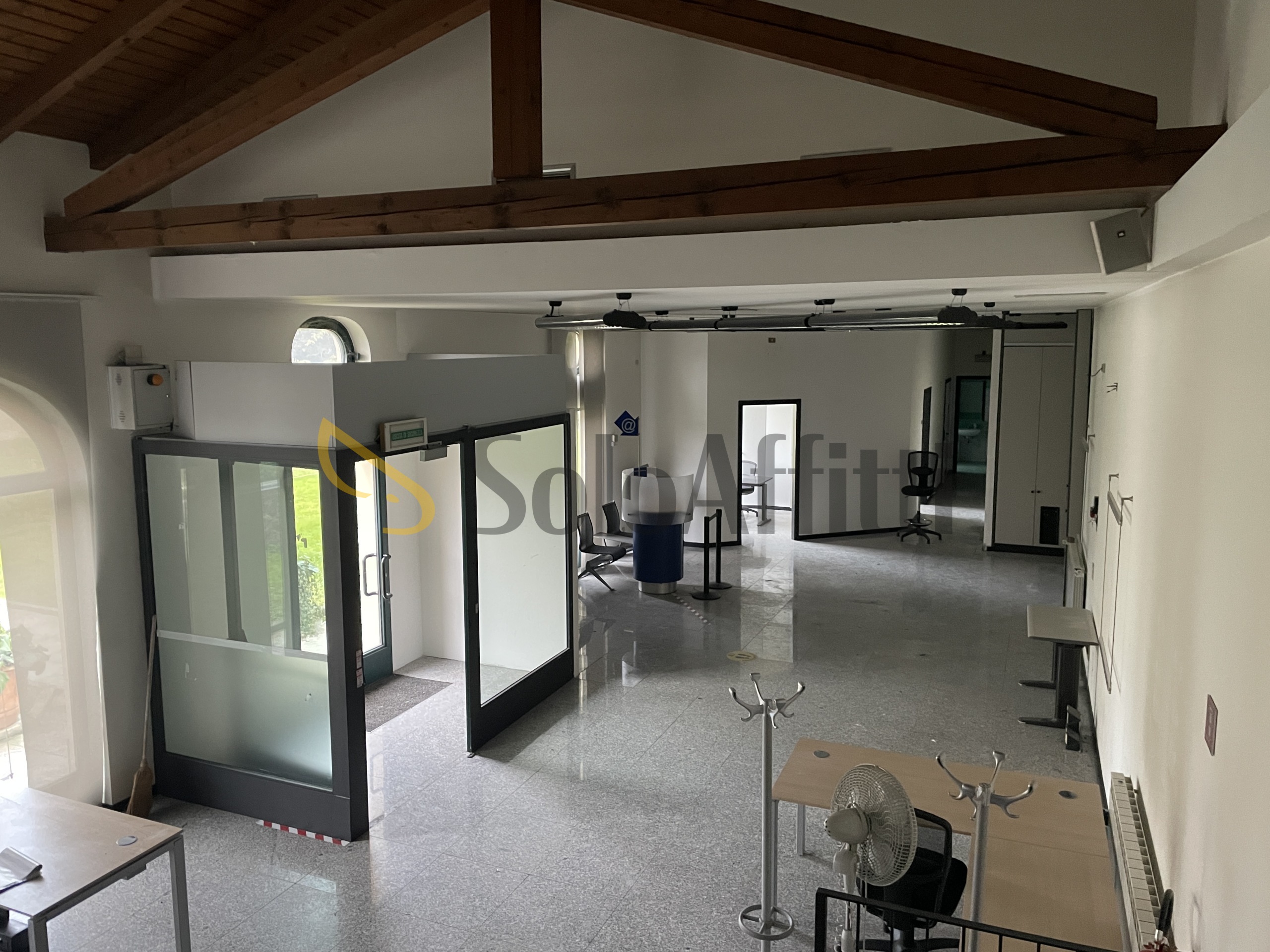 Immagine 21 di Locale commerciale in affitto  in Piazza Baracca 18 a Buscate