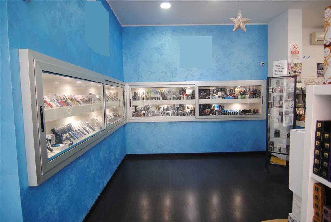 Immagine 2 di Locale commerciale in affitto  in Corso Amedeo 100 a Livorno