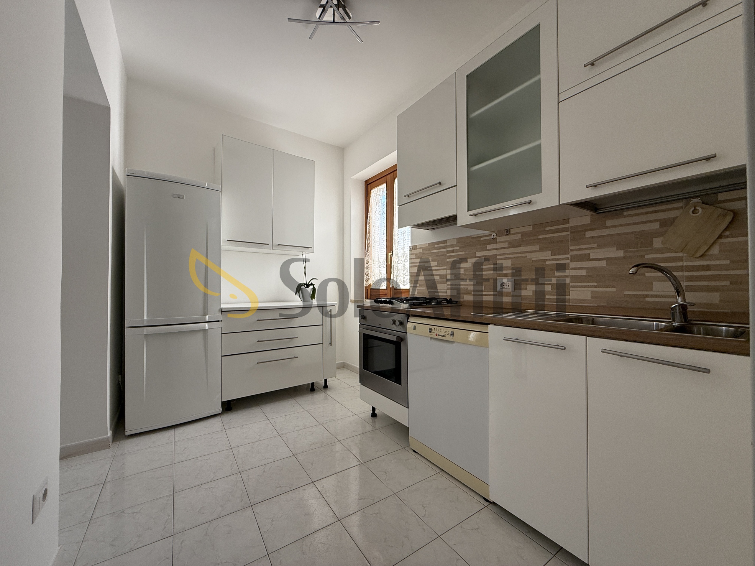 Immagine 14 di Trilocale in affitto  in Via Pretoria a Potenza