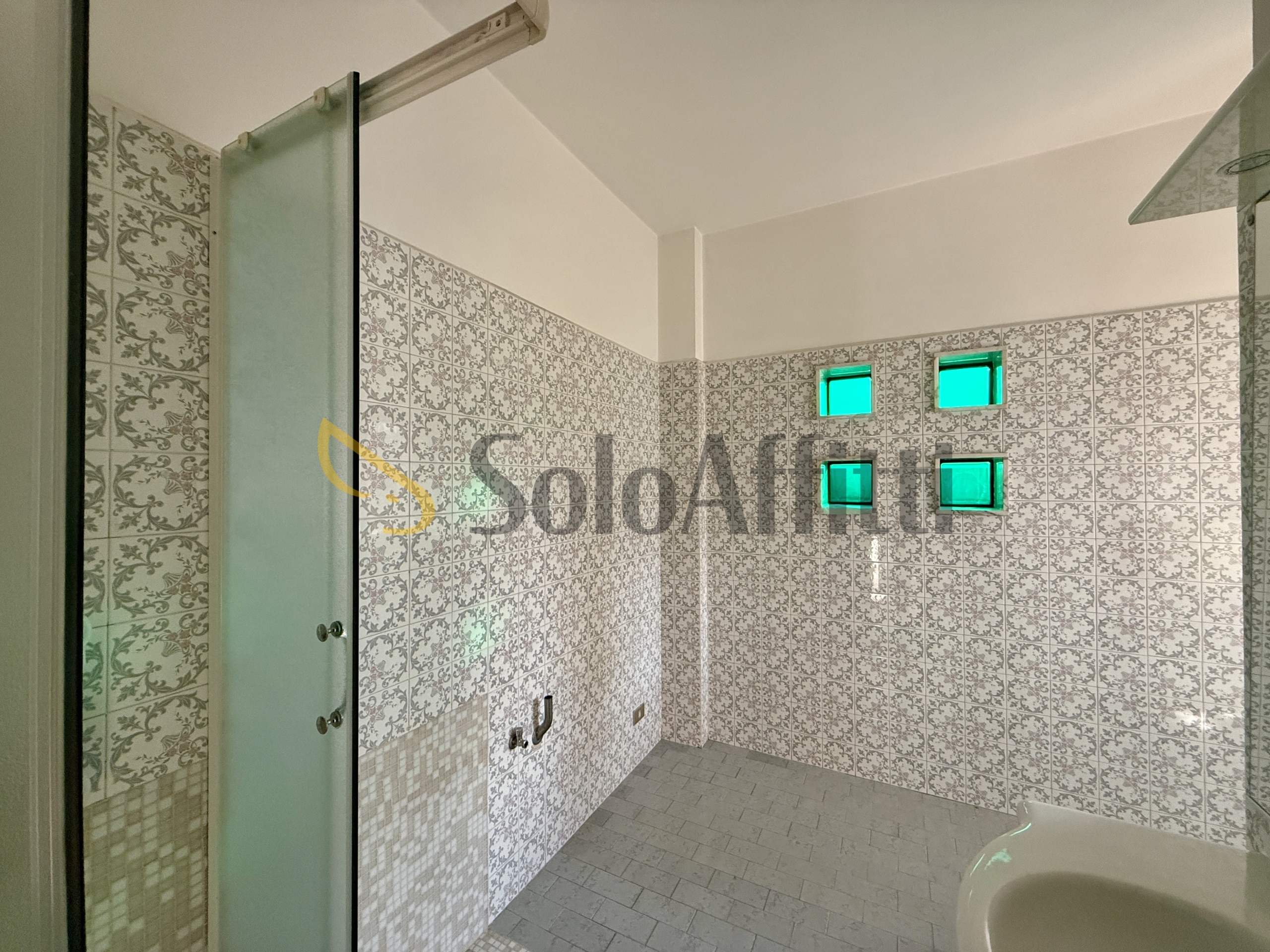 Immagine 91 di Quadrilocale in affitto  in Via Buratto 7 a Ciriè