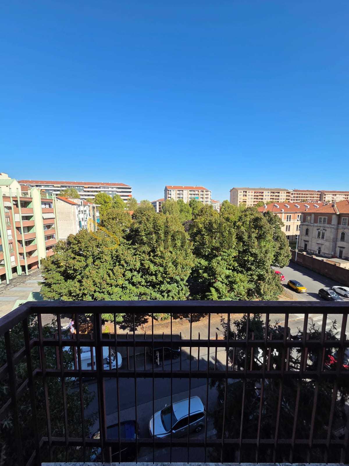 Immagine 16 di Quadrilocale in affitto  in Via Fratelli Fornaca a Torino