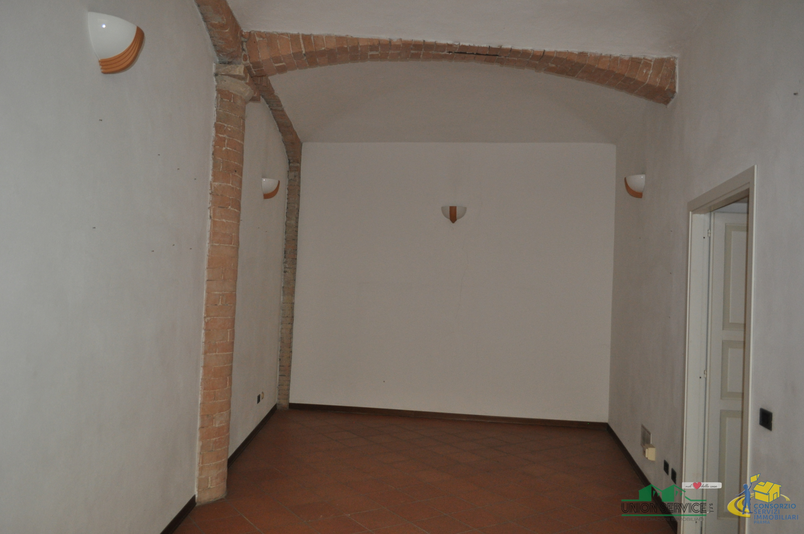 Immagine 10 di Ufficio in vendita  in Vicolo San Tiburzio a Parma