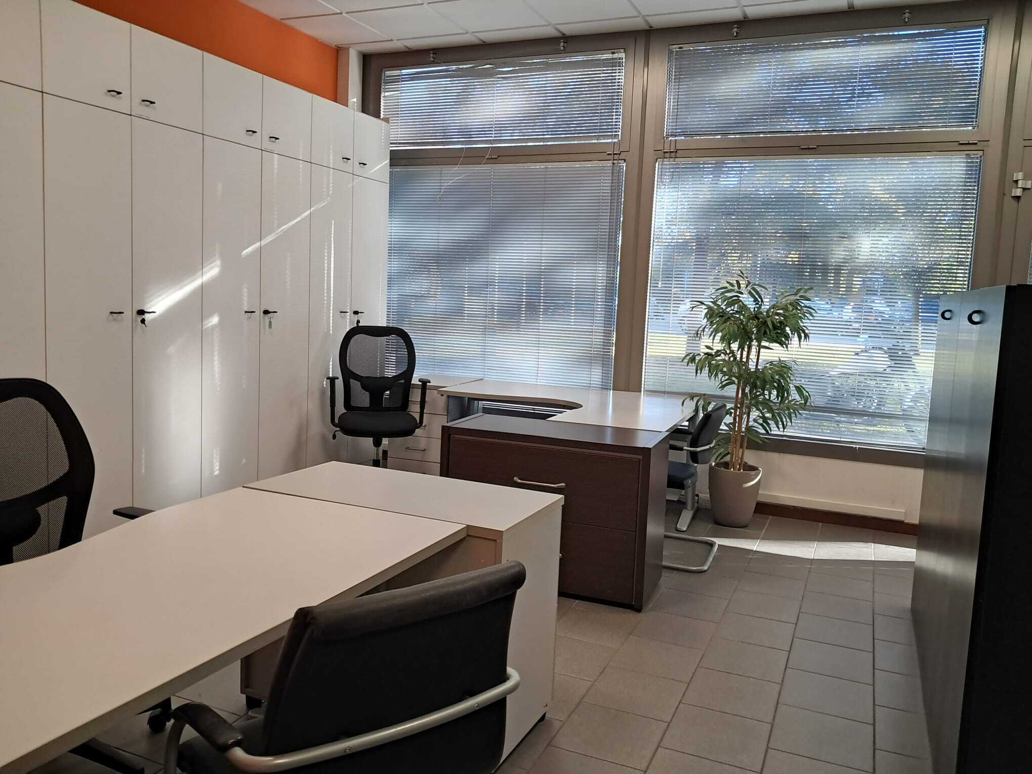 Immagine 25 di Locale commerciale in affitto  in Strada Giardinetto 6 a Collecchio