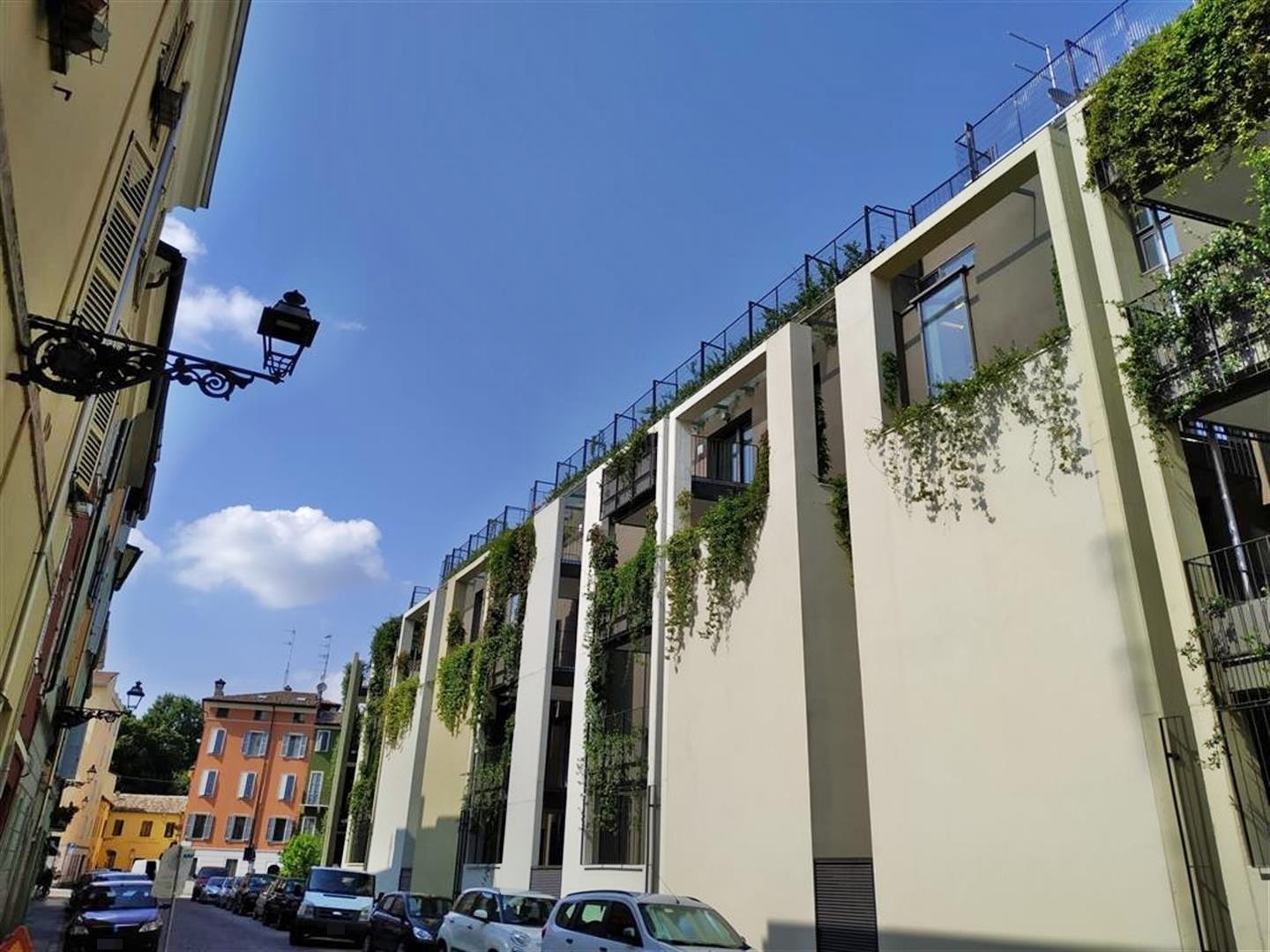 Immagine 36 di Trilocale in vendita  in Borgo delle Grazie 3 a Parma