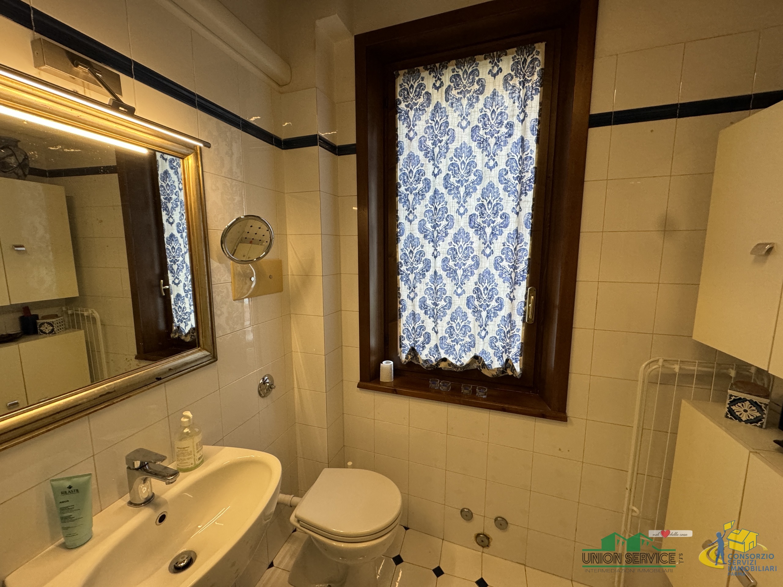 Immagine 4 di Appartamento in vendita  in Vicolo Flavio Gioia a Parma