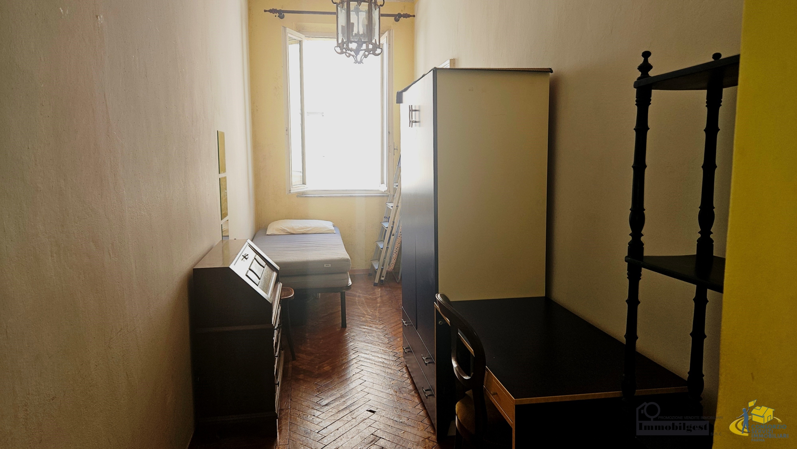 Immagine 15 di Trilocale in vendita  in Strada Garibaldi 45 a Parma