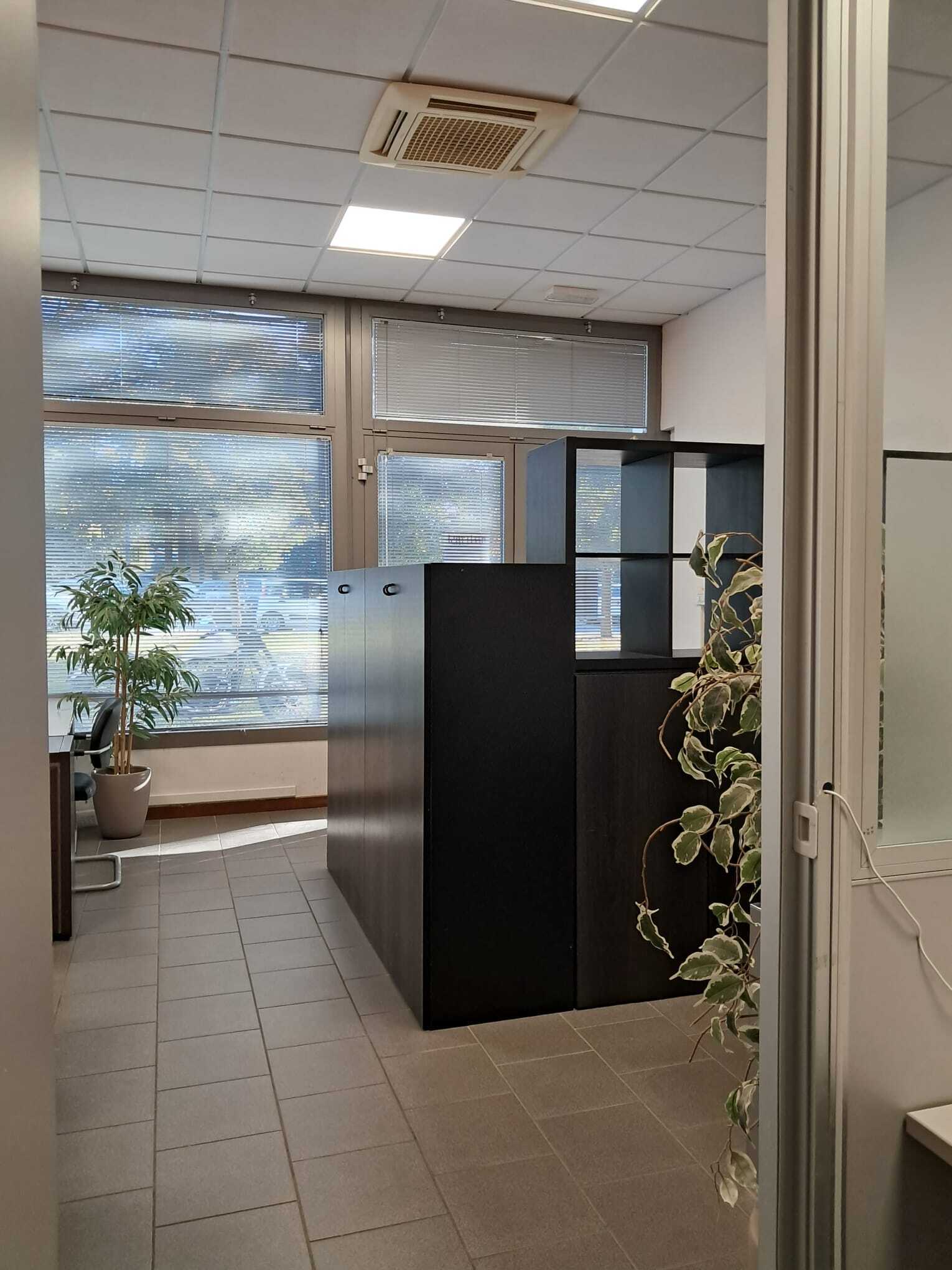 Immagine 26 di Locale commerciale in affitto  in Strada Giardinetto 6 a Collecchio