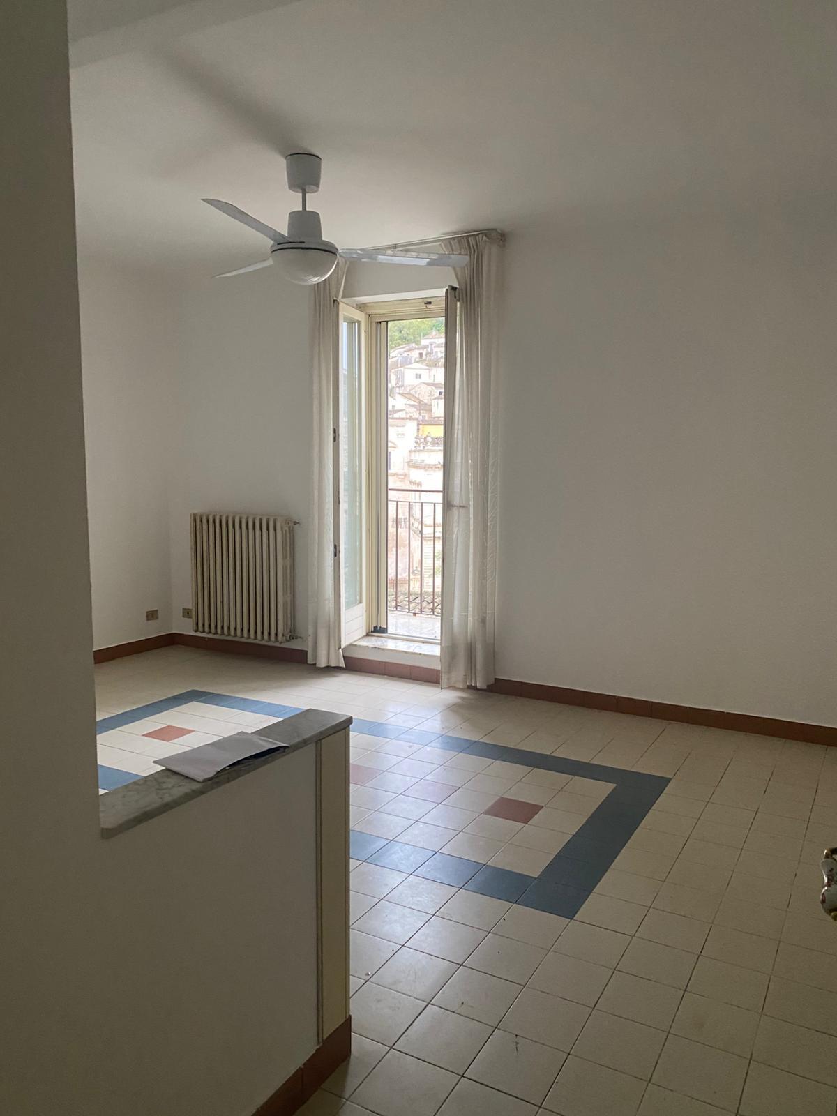 Immagine 4 di Porzione di casa in vendita  in Via Carlo Papa a Modica