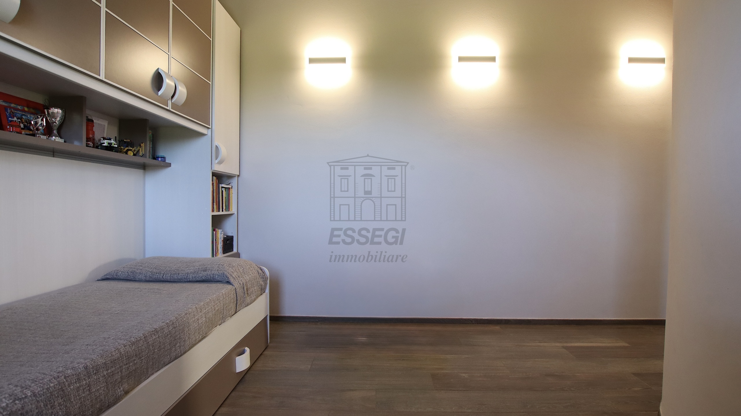 Immagine 35 di Villa in vendita  in Via di San Ginese a Capannori