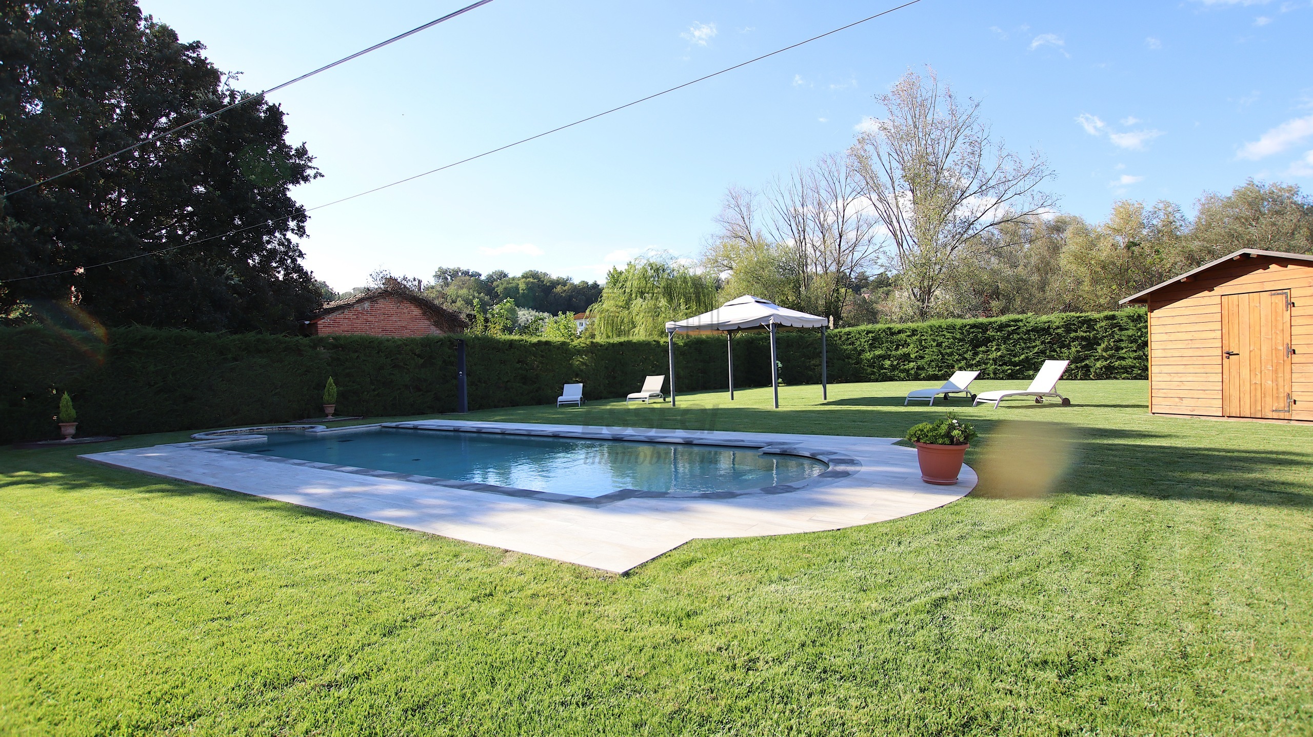 Immagine 15 di Villa in vendita  in Via di San Ginese a Capannori