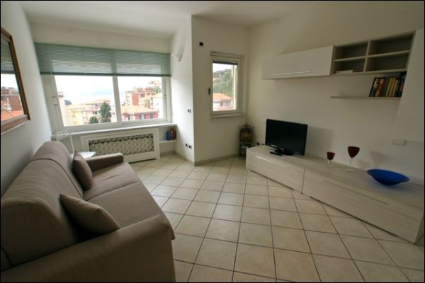 Immagine 4 di Trilocale in vendita  a Lerici