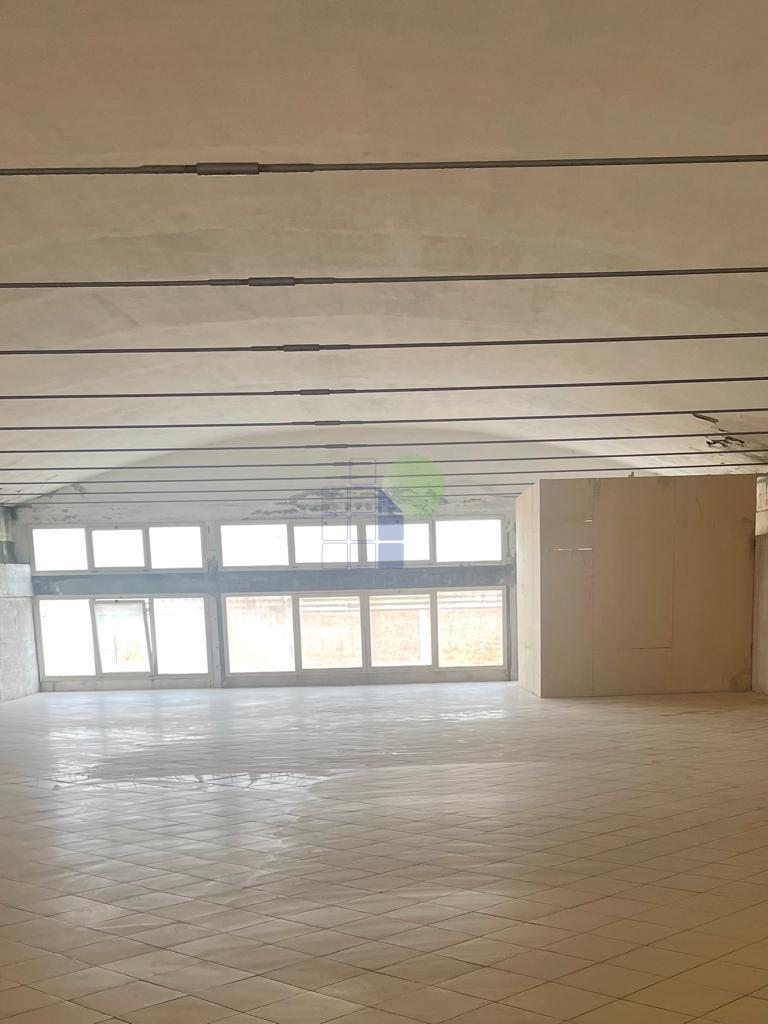 Immagine 3 di Attività artigianale in affitto  in Via Pian di Rota a Livorno