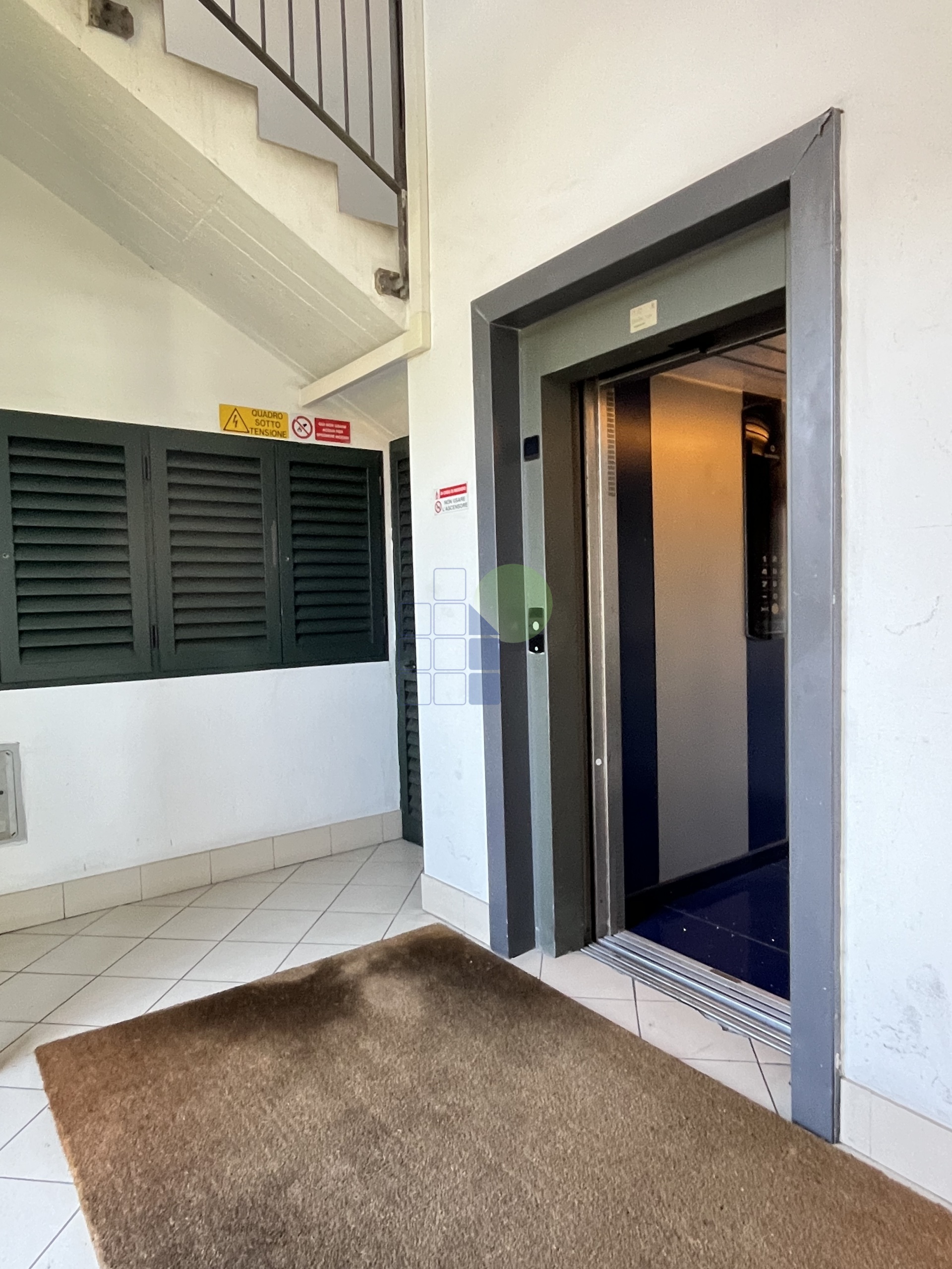 Immagine 10 di Ufficio in affitto  in Via dell' Artigianato 11 a Livorno