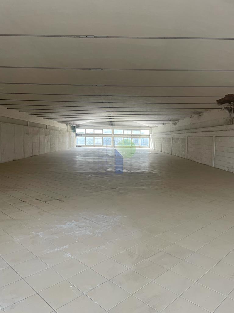 Immagine 10 di Attività artigianale in affitto  in Via Pian di Rota a Livorno