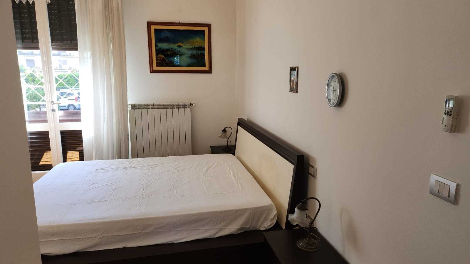 Immagine 25 di Appartamento in vendita  a Viareggio