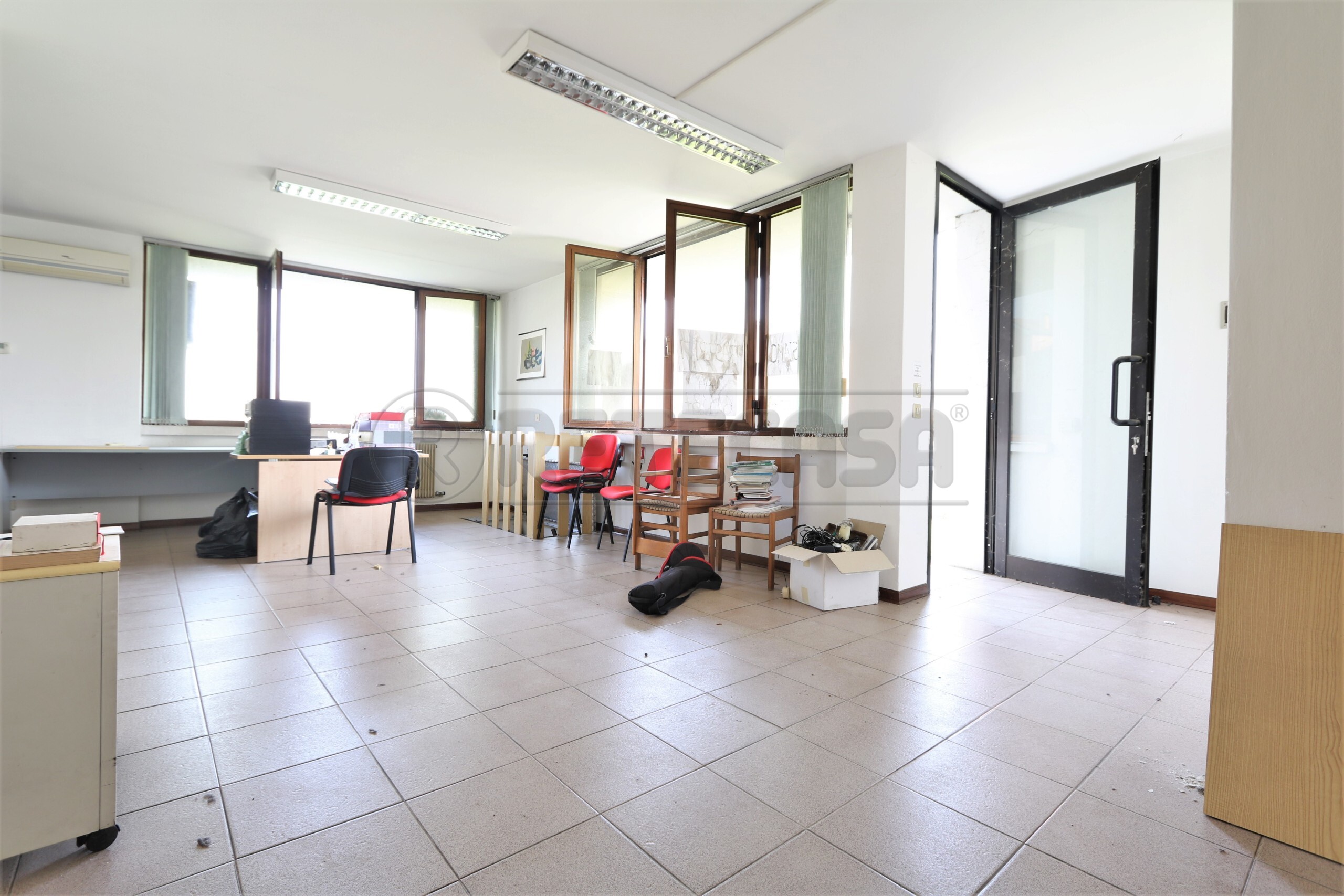 Immagine 3 di Ufficio in affitto  a Camisano Vicentino