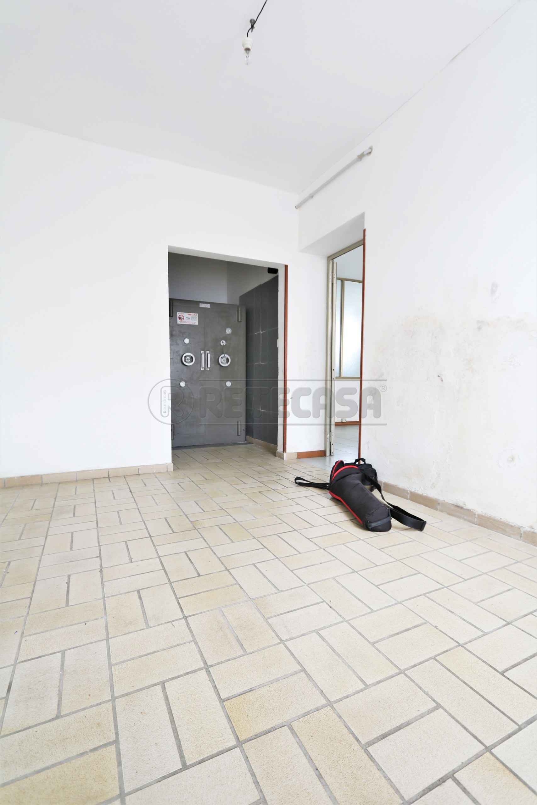 Immagine 7 di Laboratorio in affitto  a Vicenza