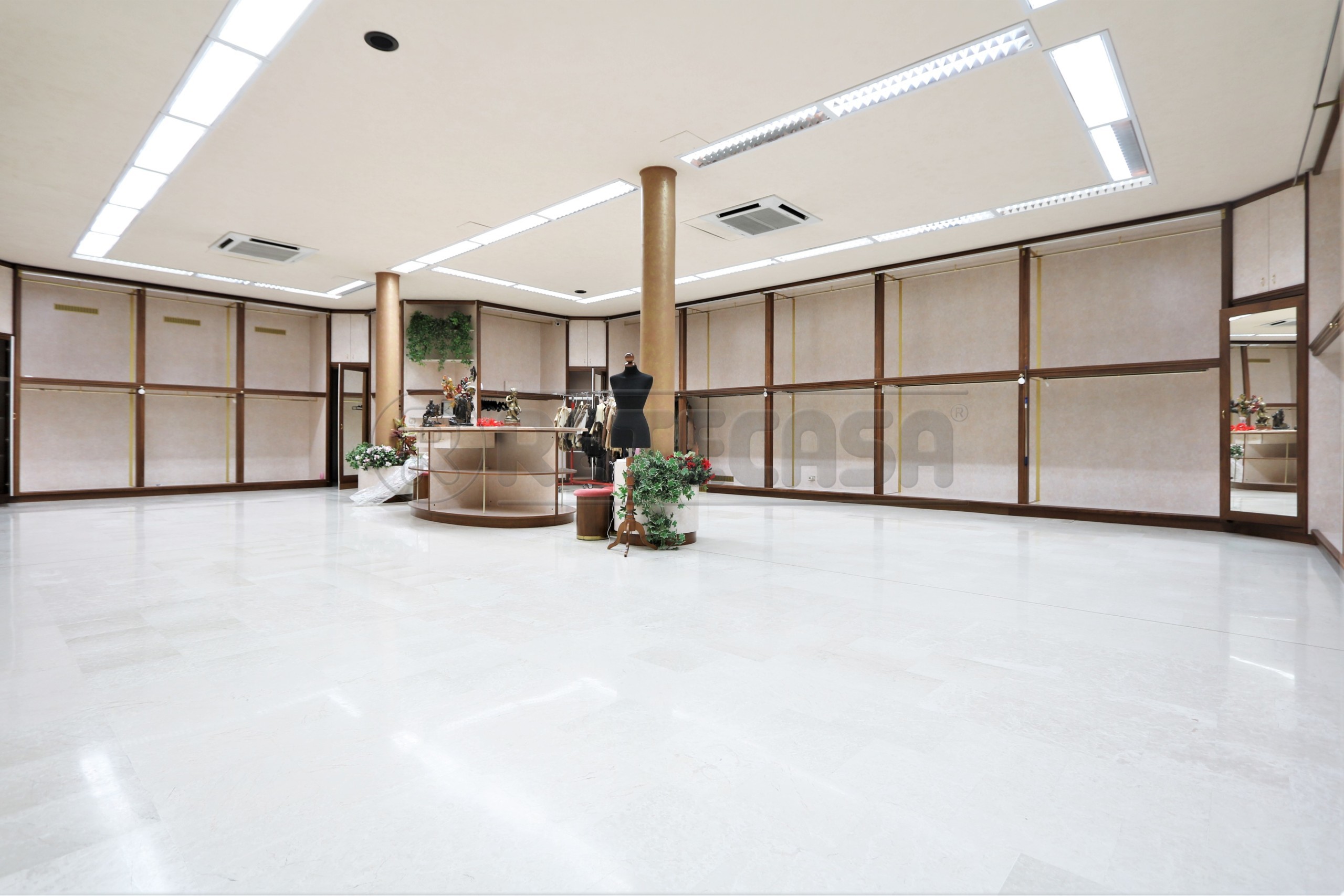 Immagine 1 di Locale commerciale in vendita  in via dal ponte a Torri Di Quartesolo