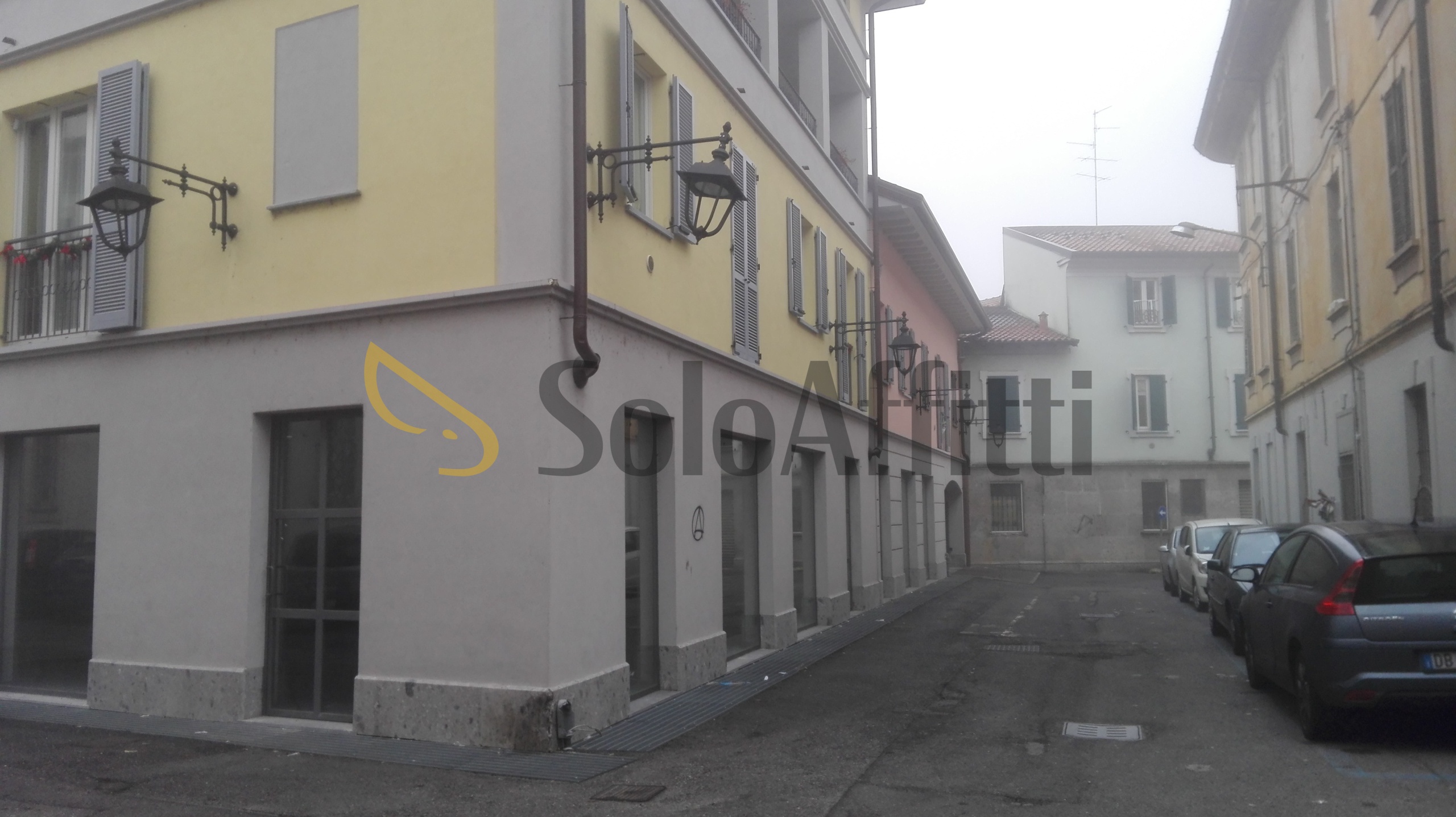 Immagine 14 di Locale commerciale in affitto  in Giuditta Pasta 16 a Saronno