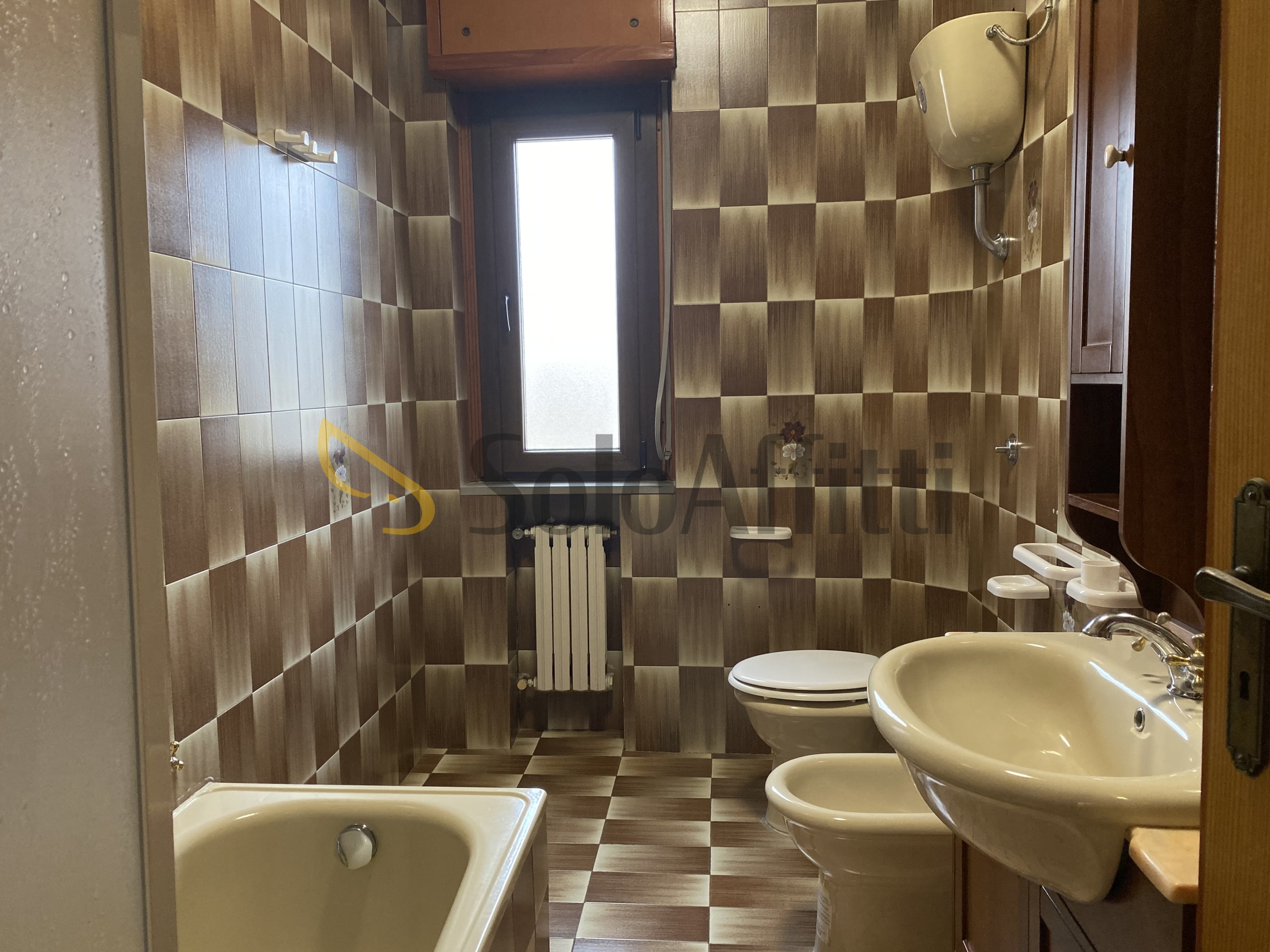 Immagine 12 di Stanza singola in affitto  a Catanzaro