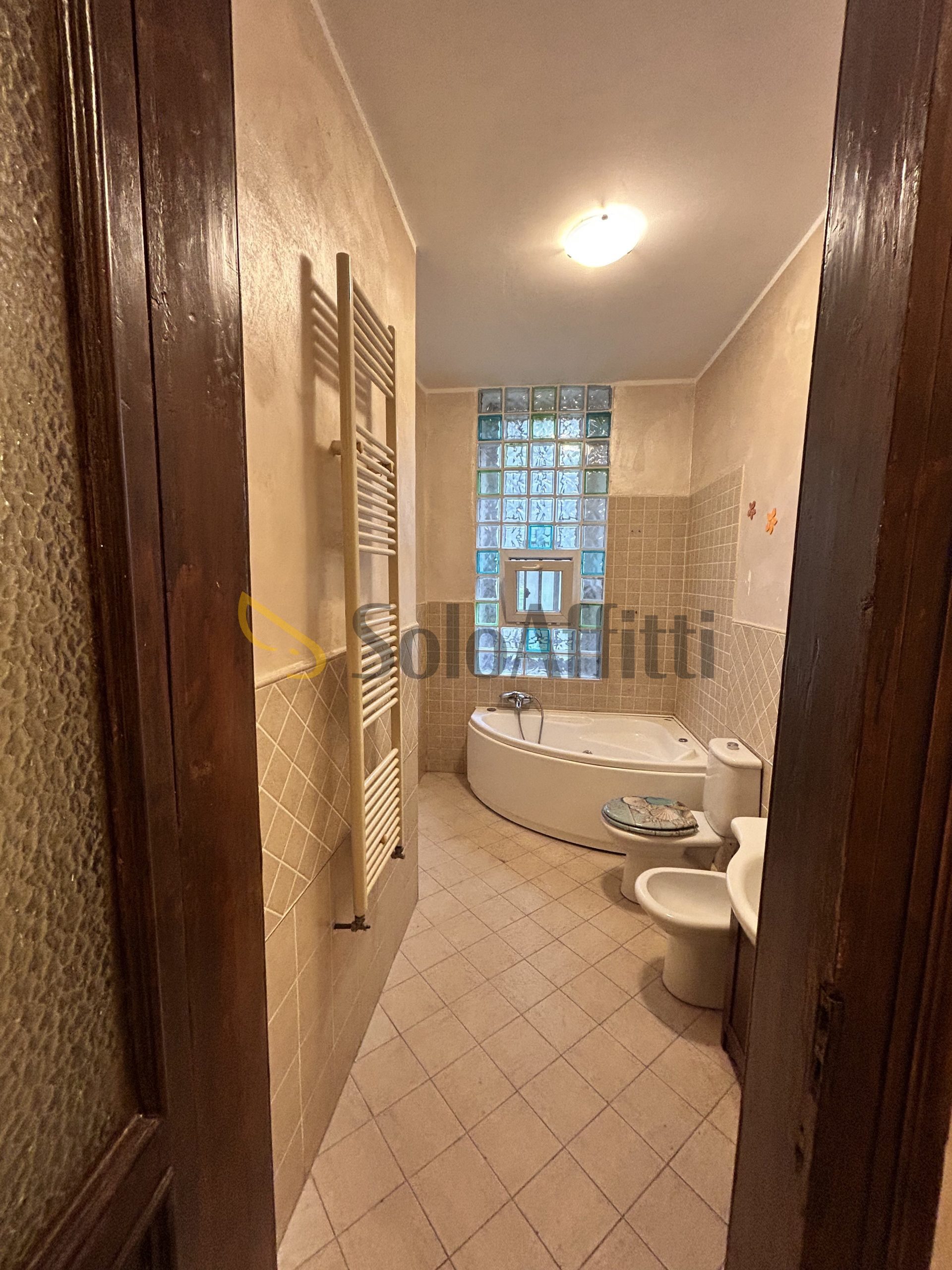 Immagine 15 di Trilocale in affitto  a Torino