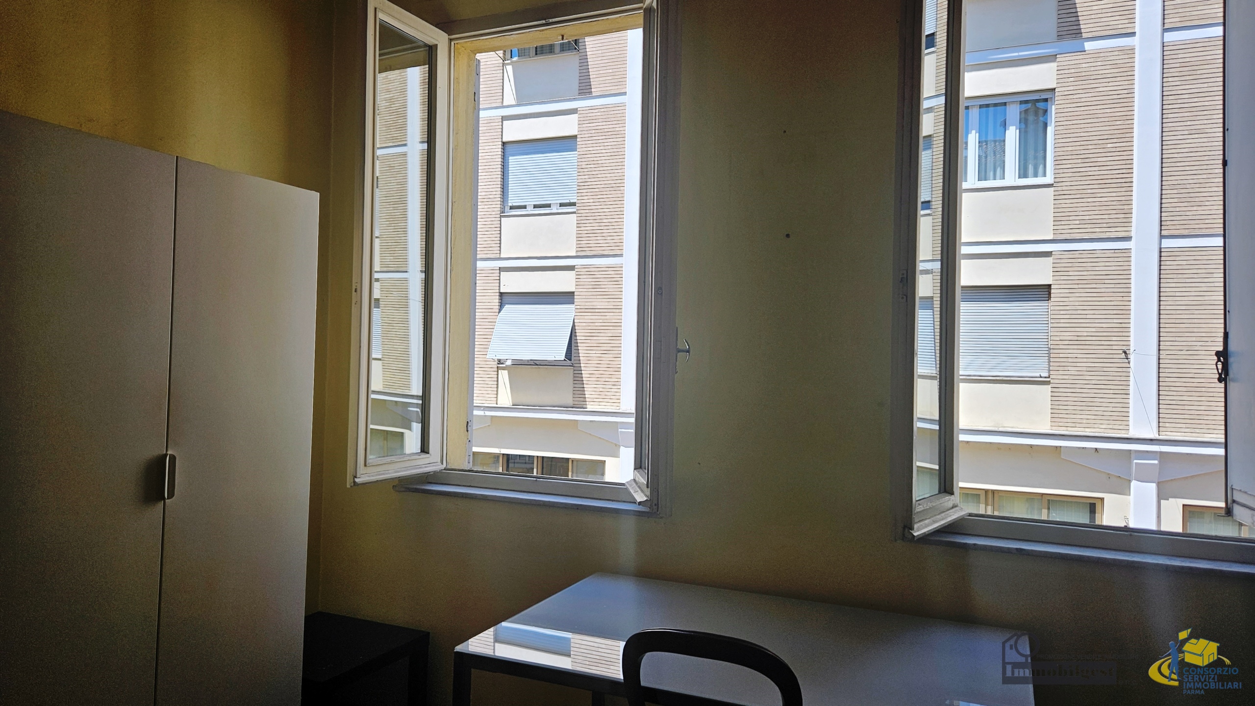 Immagine 10 di Trilocale in vendita  in Strada Garibaldi 45 a Parma