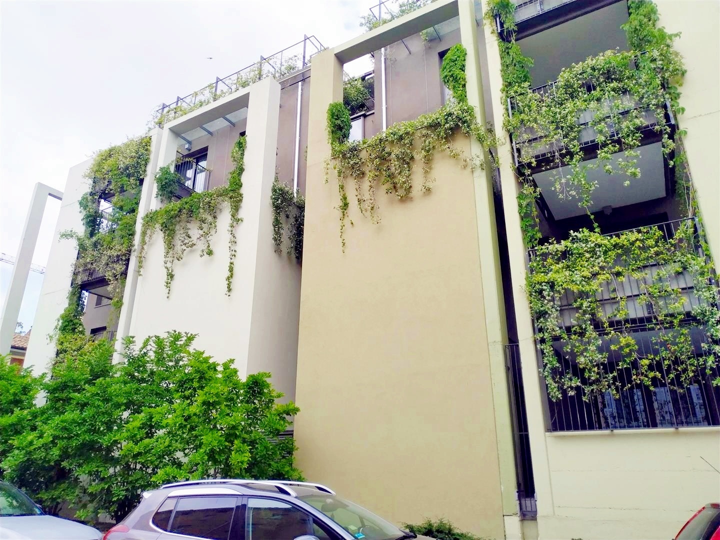 Immagine 37 di Trilocale in vendita  in Borgo delle Grazie 3 a Parma