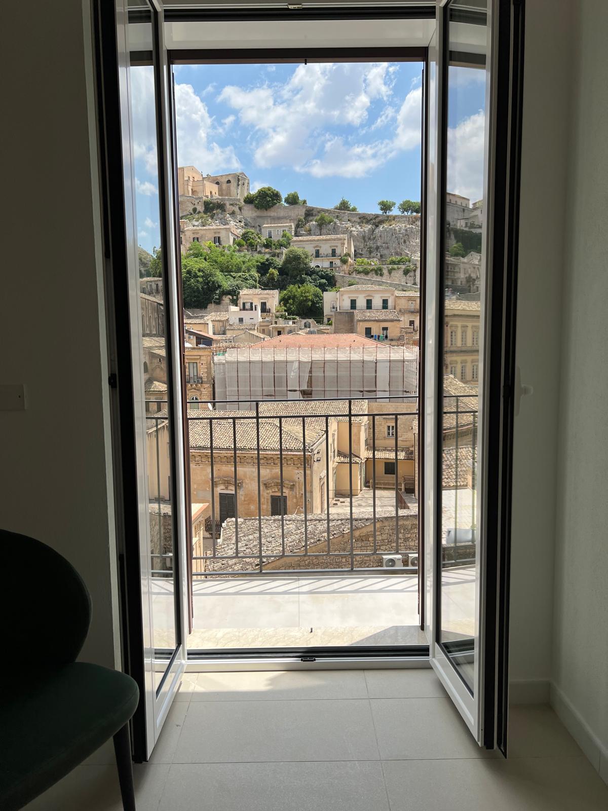 Immagine 14 di Casa indipendente in vendita  in Via Leni 4 a Modica