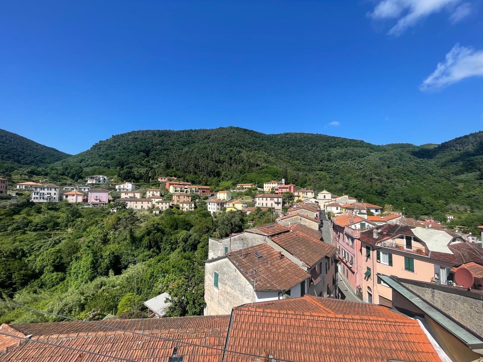 Immagine 4 di Trilocale in vendita  a Ameglia