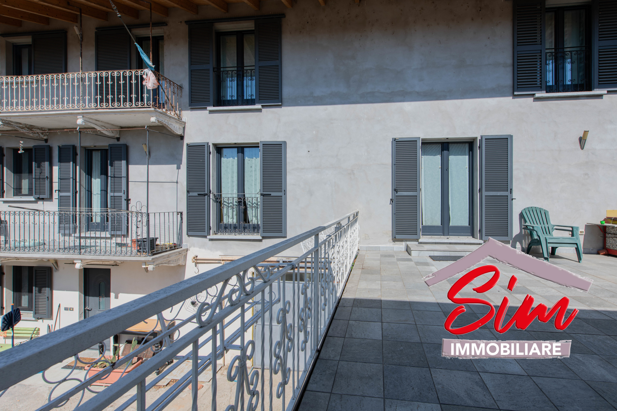 Immagine 7 di Terratetto in vendita  in Piazza Regina Margherita 11 a Mandello Vitta