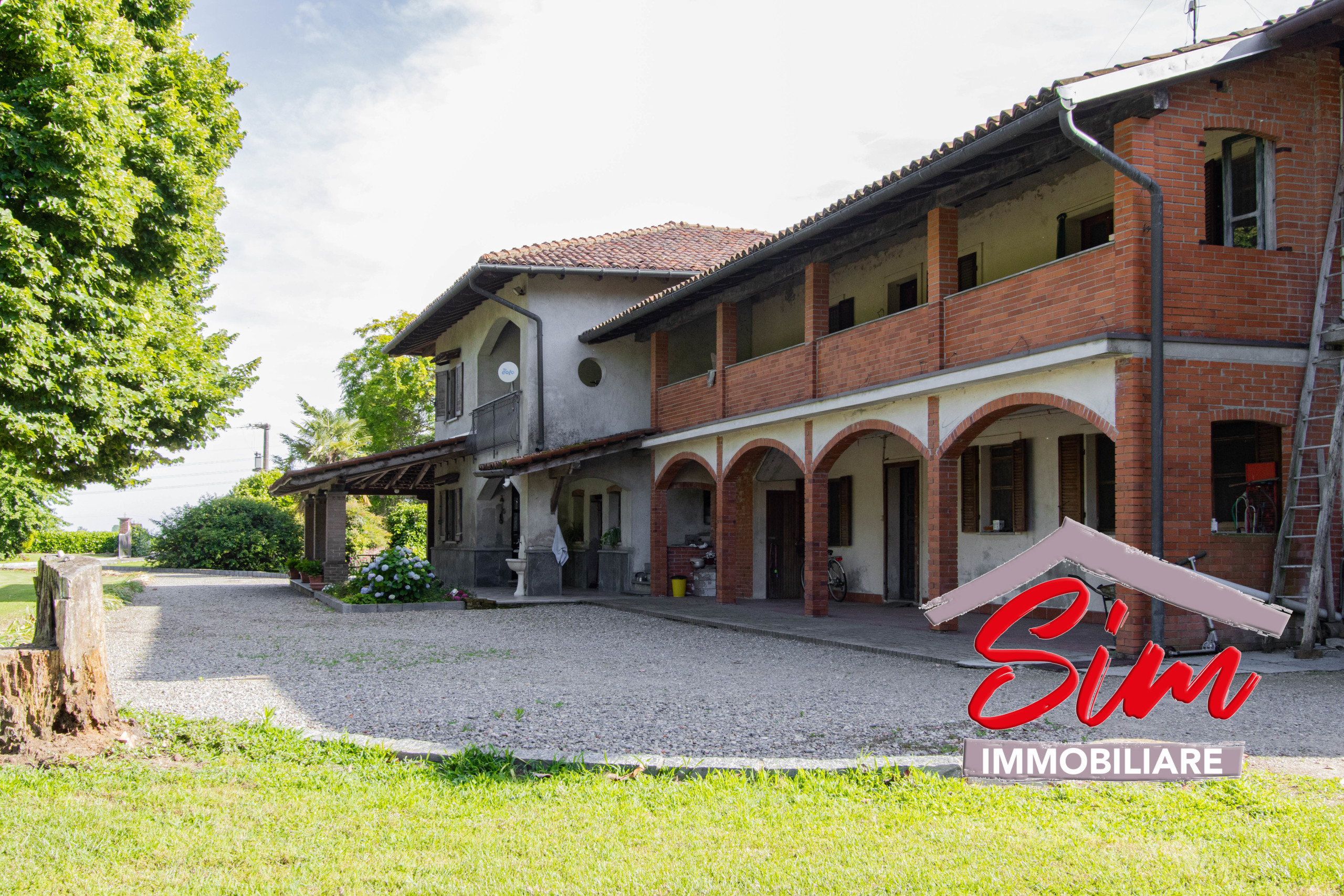 Immagine 1 di Rustico / casale in vendita  in Molino Molinetto snc a Recetto