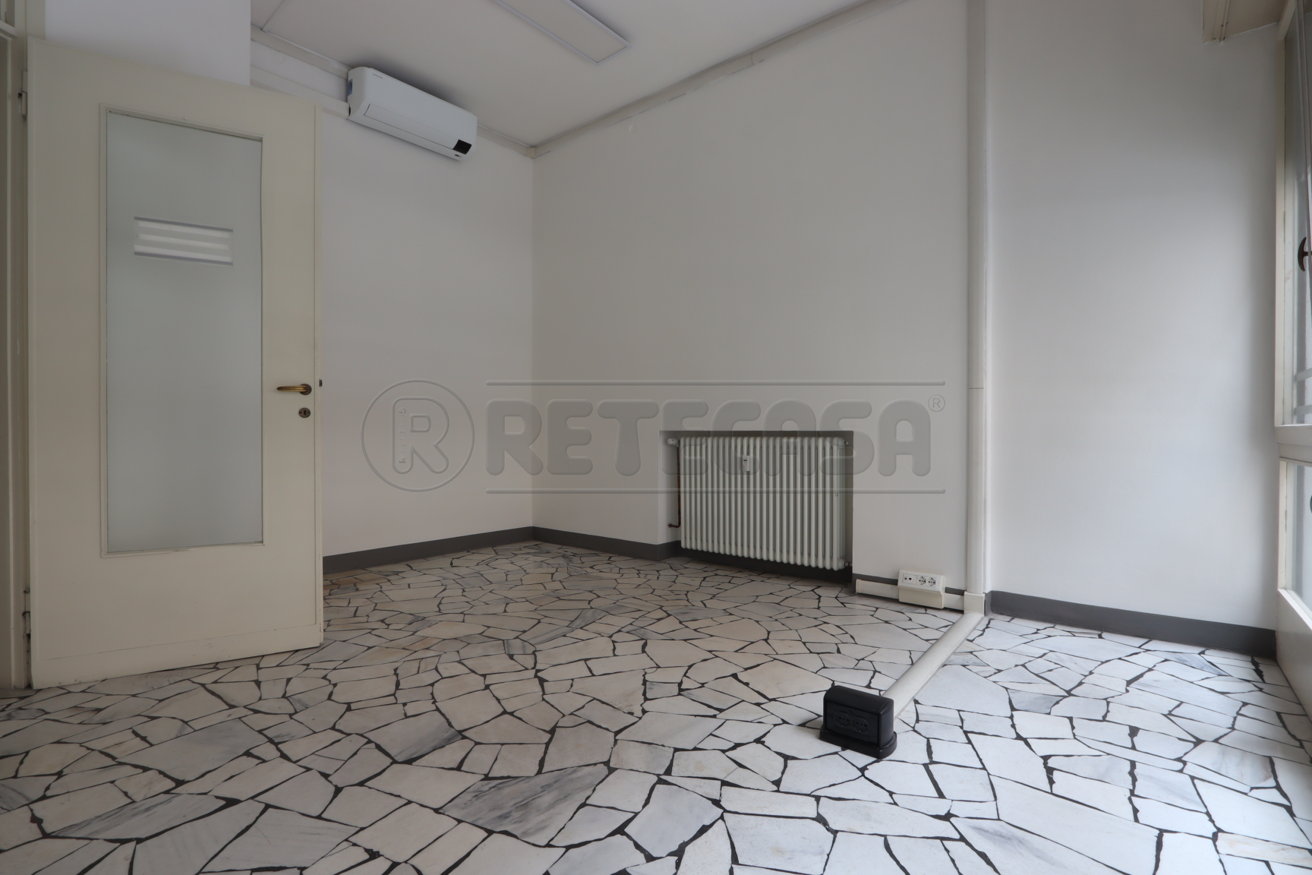 Immagine 13 di Ufficio in affitto  in Viale Milano 56 a Vicenza