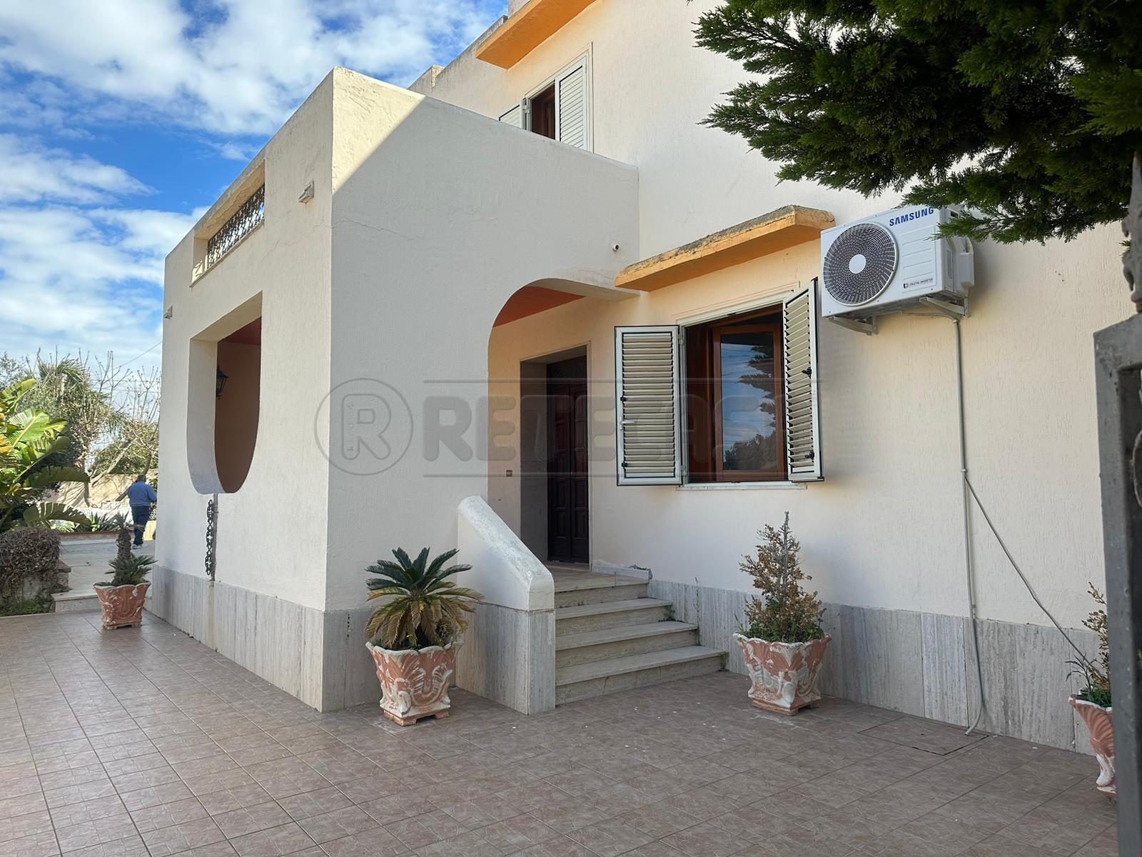 Immagine 2 di Villa in vendita  a Mazara Del Vallo