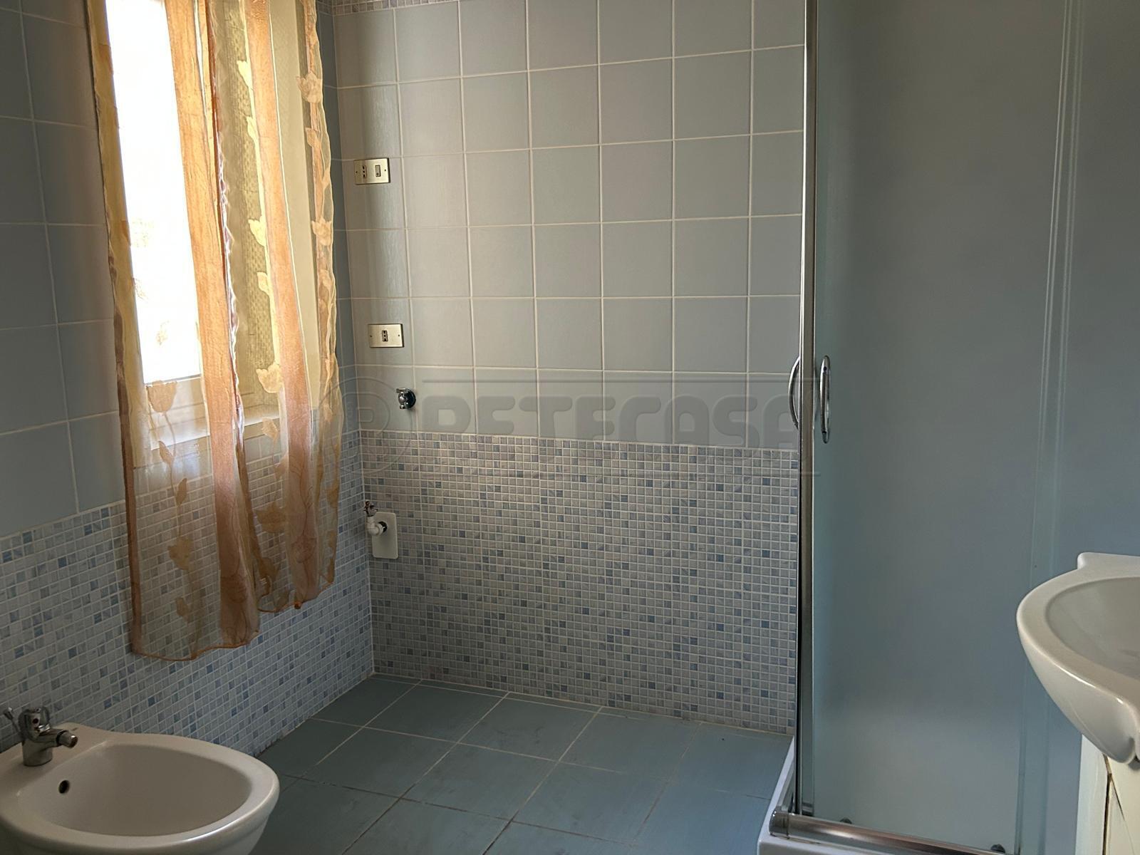 Immagine 11 di Trilocale in vendita  in via Salvati 74 a Caltanissetta