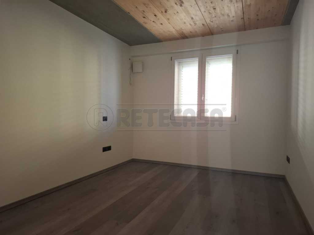 Immagine 6 di Trilocale in affitto  in Via Giosuè Carducci a Bondeno