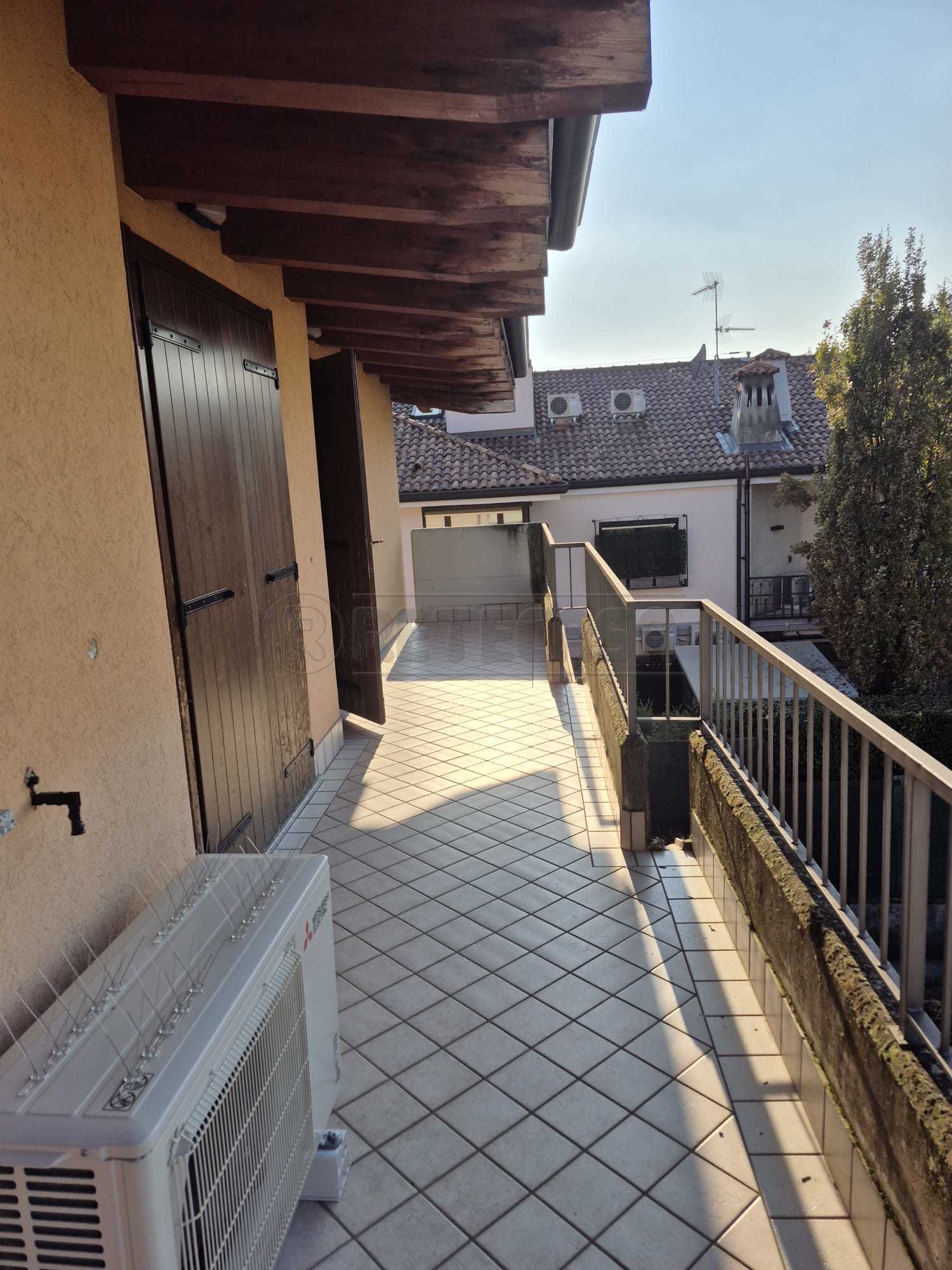 Immagine 16 di Bilocale in affitto  a Azzano San Paolo