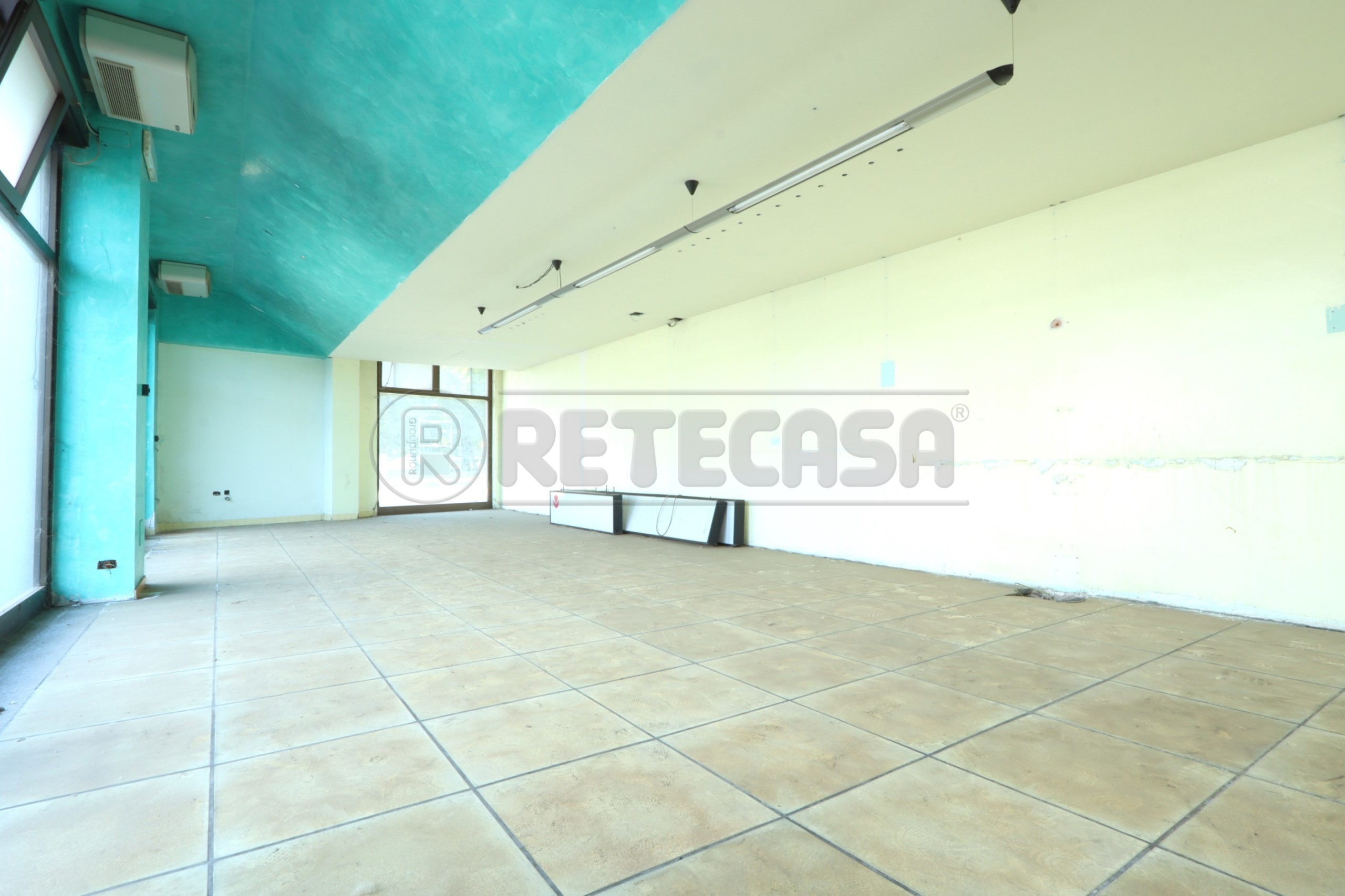 Immagine 5 di Locale commerciale in vendita  in Viale Giuseppe Verdi 32 a Vicenza