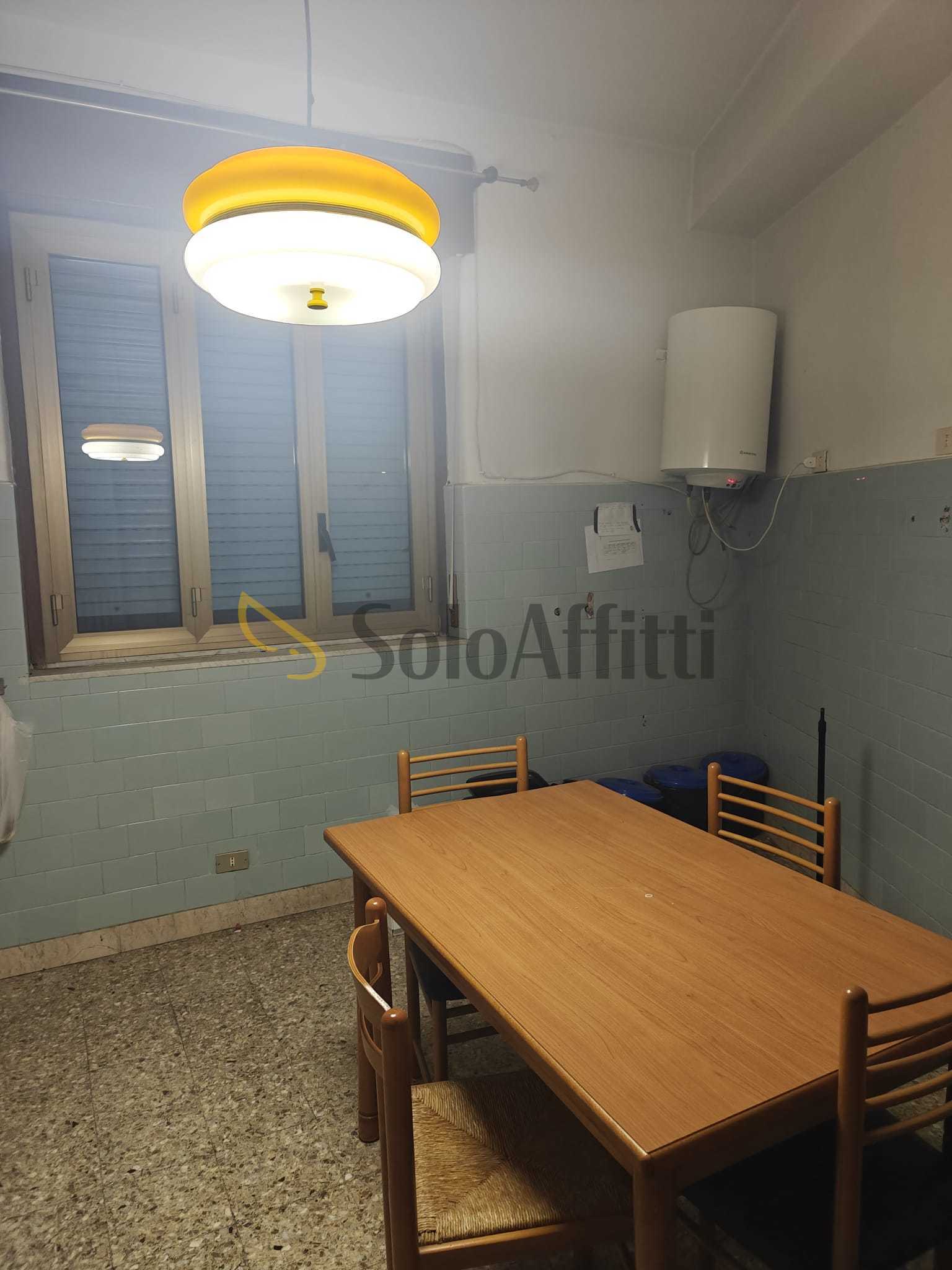 Immagine 3 di Stanza singola in affitto  a Catania