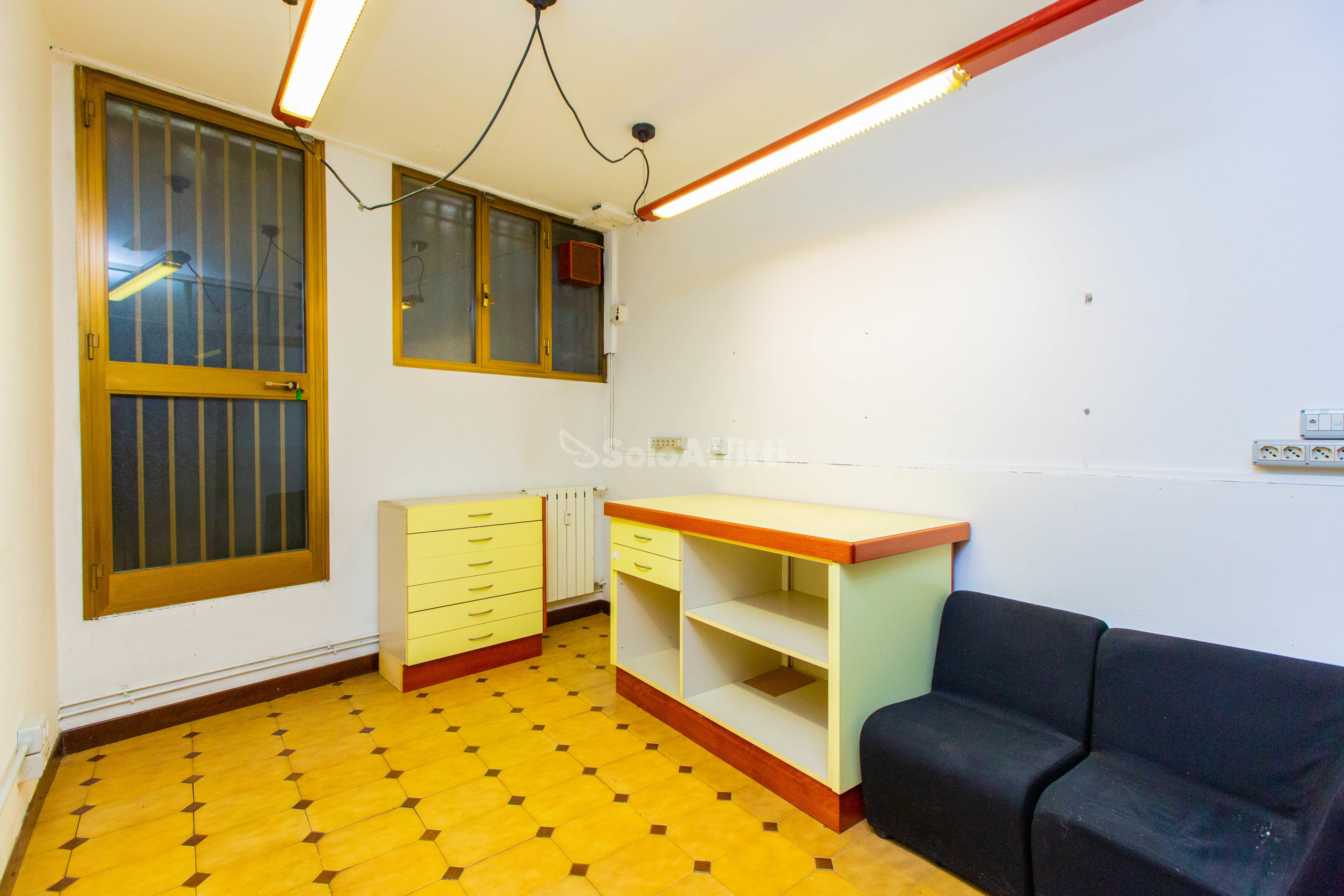 Immagine 19 di Locale commerciale in affitto  in Viale Lombardia 14 a Busto Arsizio