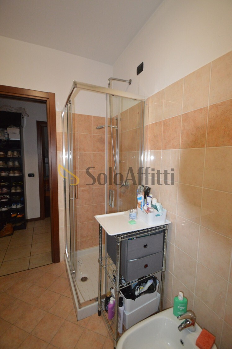 Immagine 12 di Trilocale in affitto  in Via Emioli Segrè 4 a Certosa Di Pavia