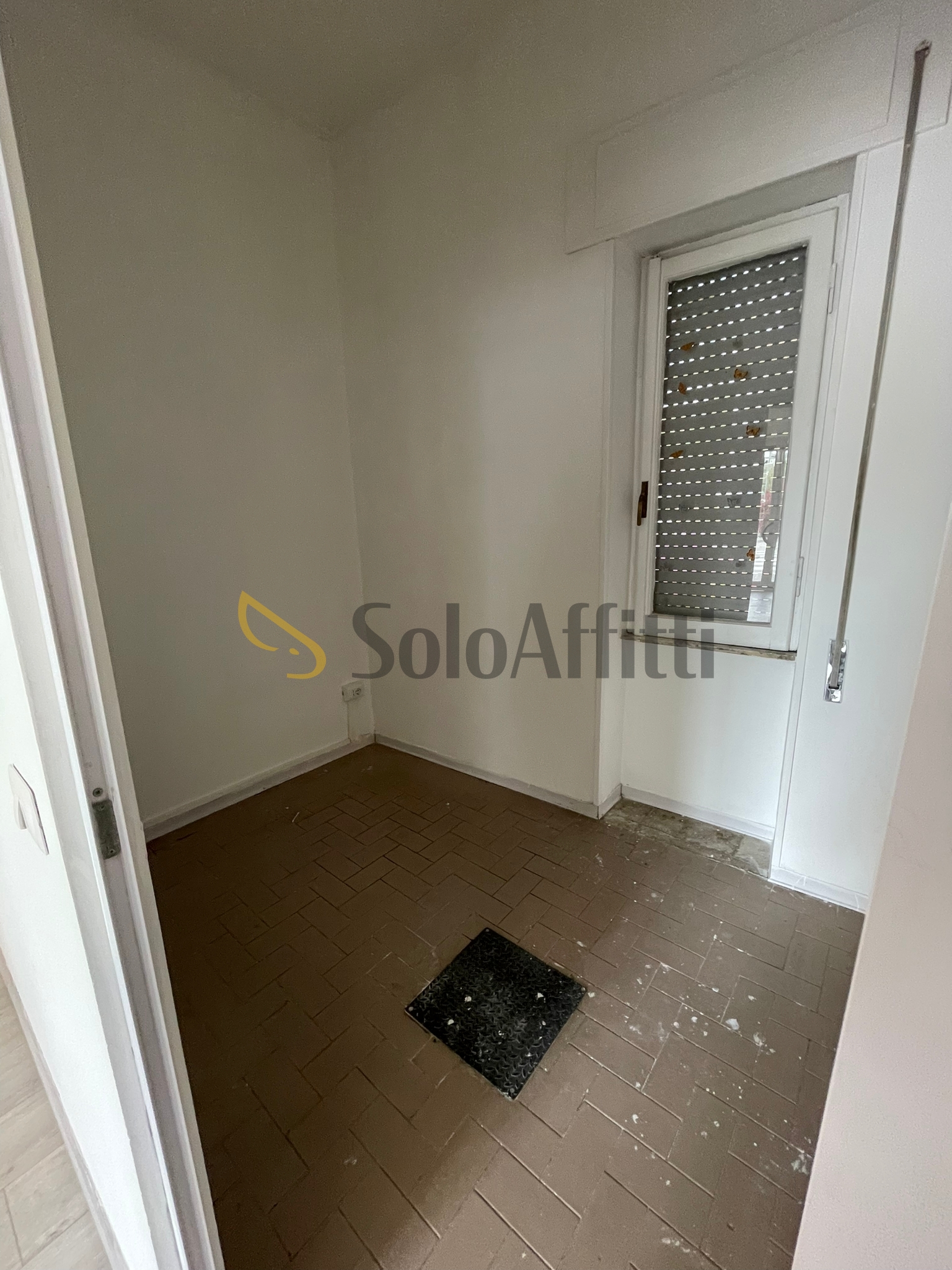 Immagine 7 di Locale commerciale in affitto  in Via Adige a Frosinone