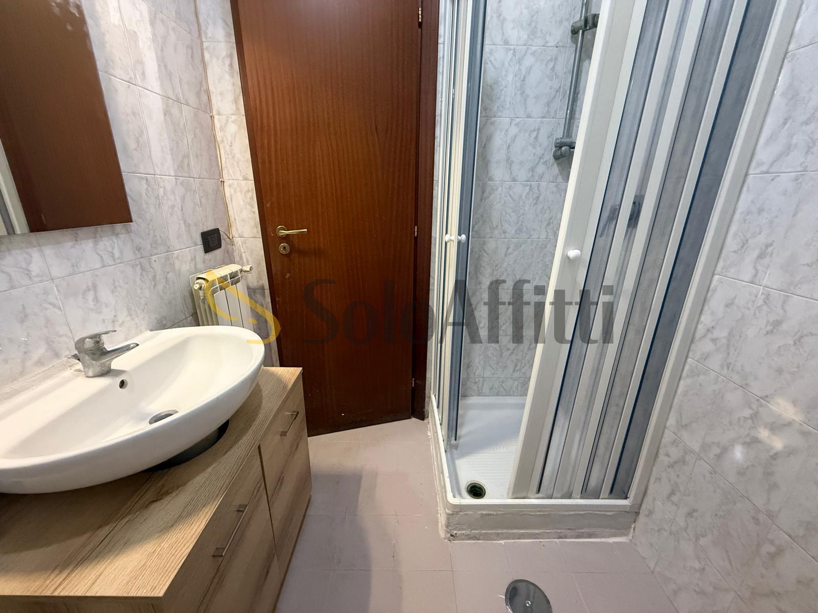 Immagine 10 di Bilocale in affitto  in Via Montagna 15 a Caserta