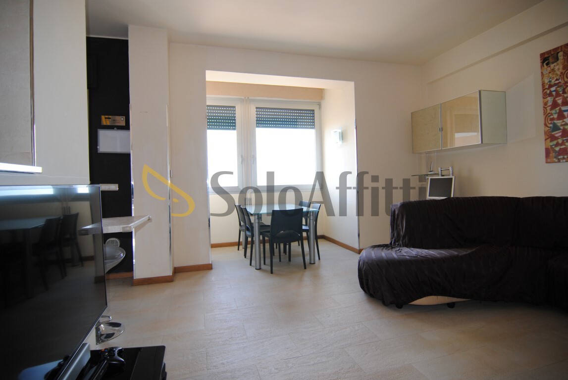 Immagine 10 di Quadrilocale in affitto  a Livorno