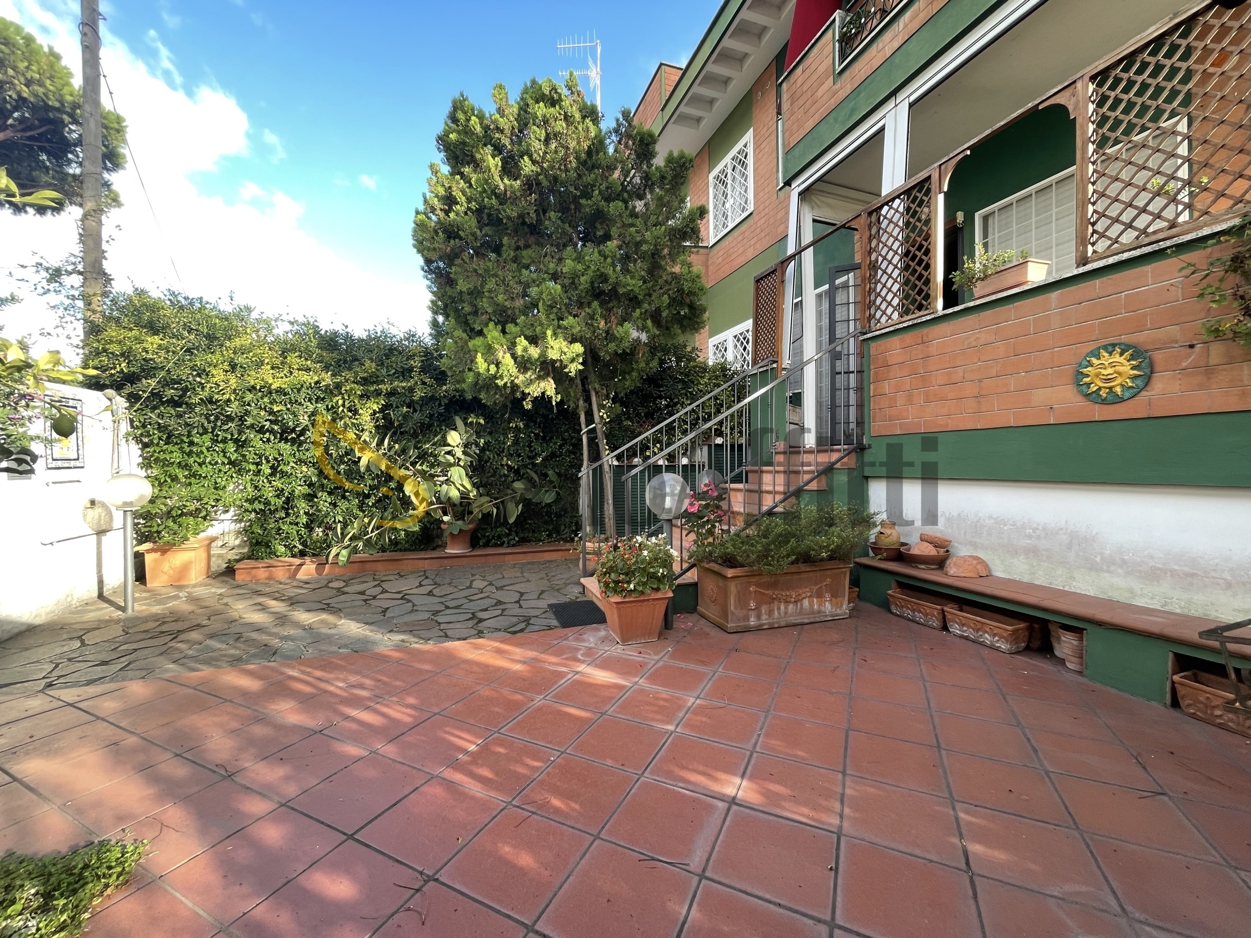 Immagine 6 di Villa in affitto  in Via di Valle Schioia a Anzio