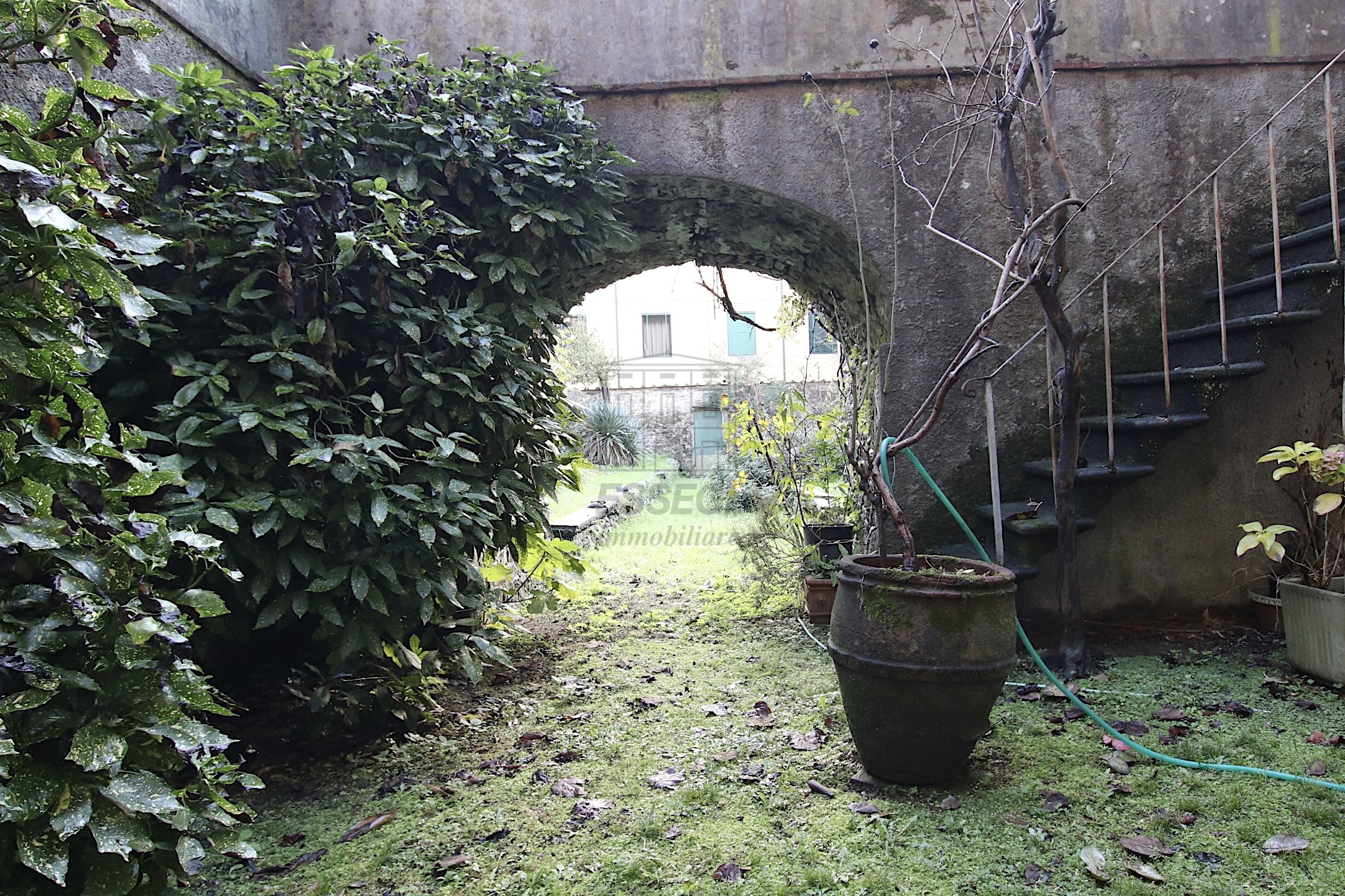 Immagine 32 di Villa in vendita  in Via Ludovica a Borgo A Mozzano