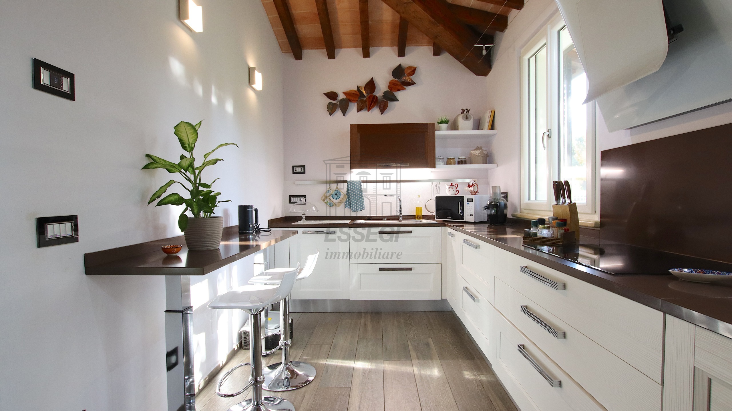 Immagine 25 di Villa in vendita  in Via di San Ginese a Capannori