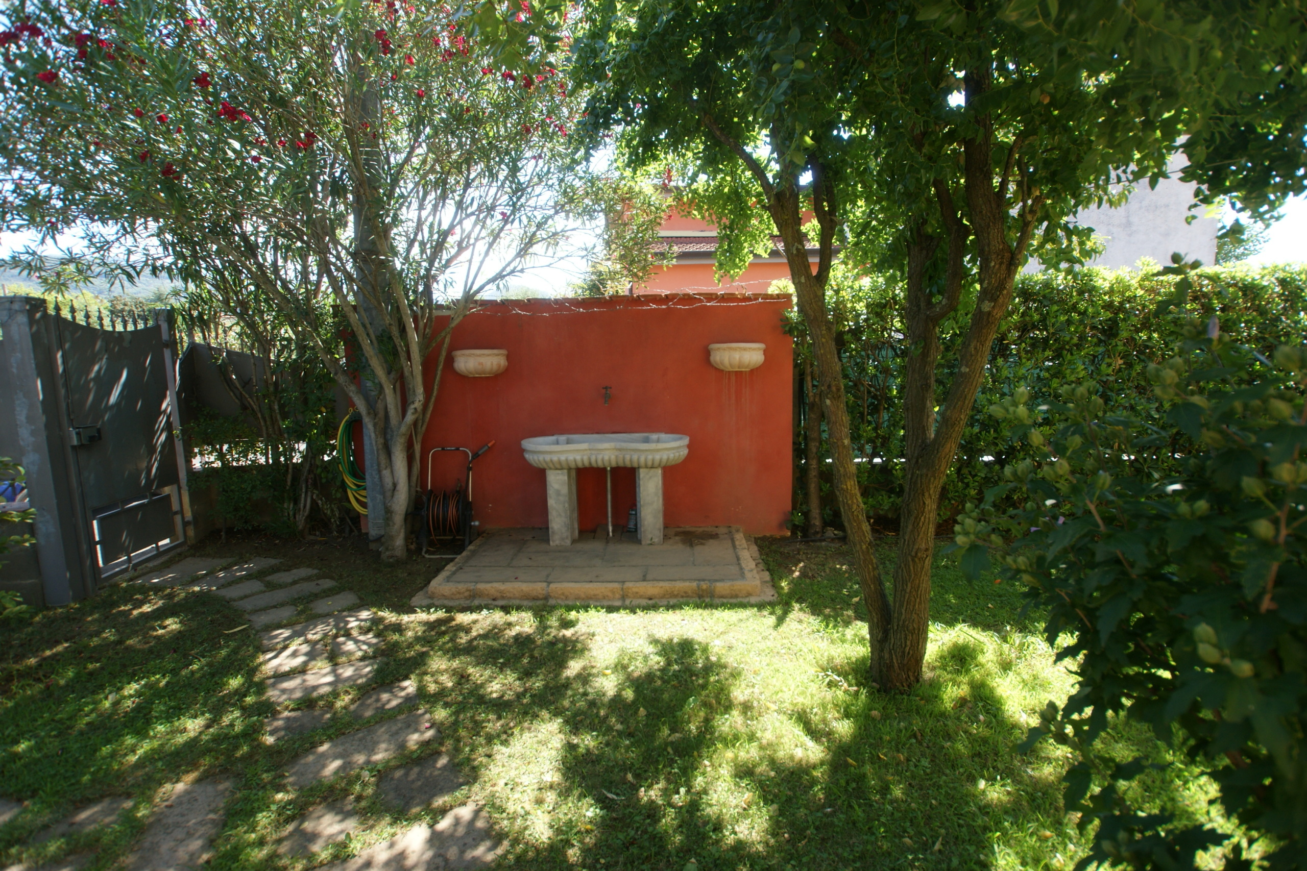 Immagine 4 di Casa semindipendente in vendita  a Castelnuovo Magra