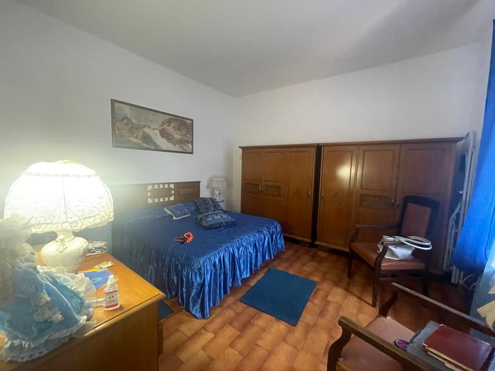 Immagine 5 di Porzione di casa in vendita  a Ameglia